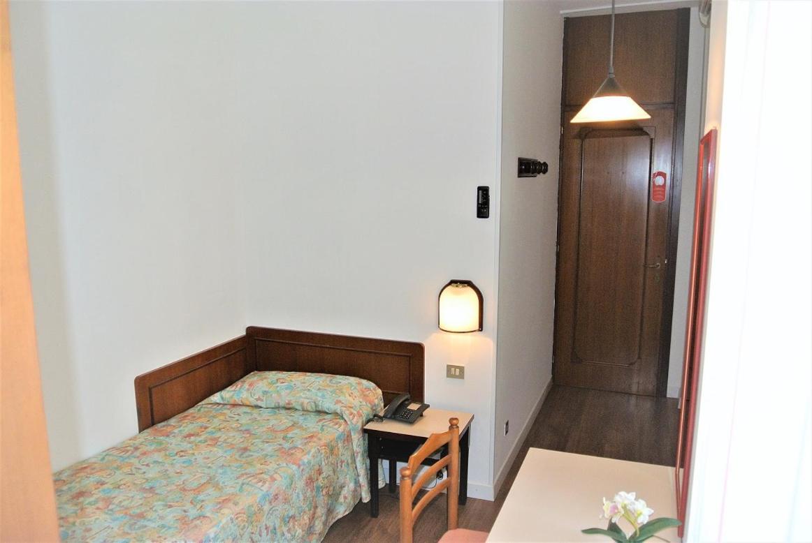 Small Single Room