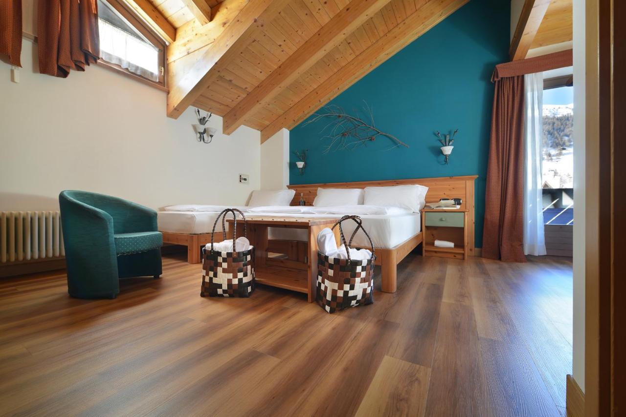 Dreibettzimmer mit Balkon