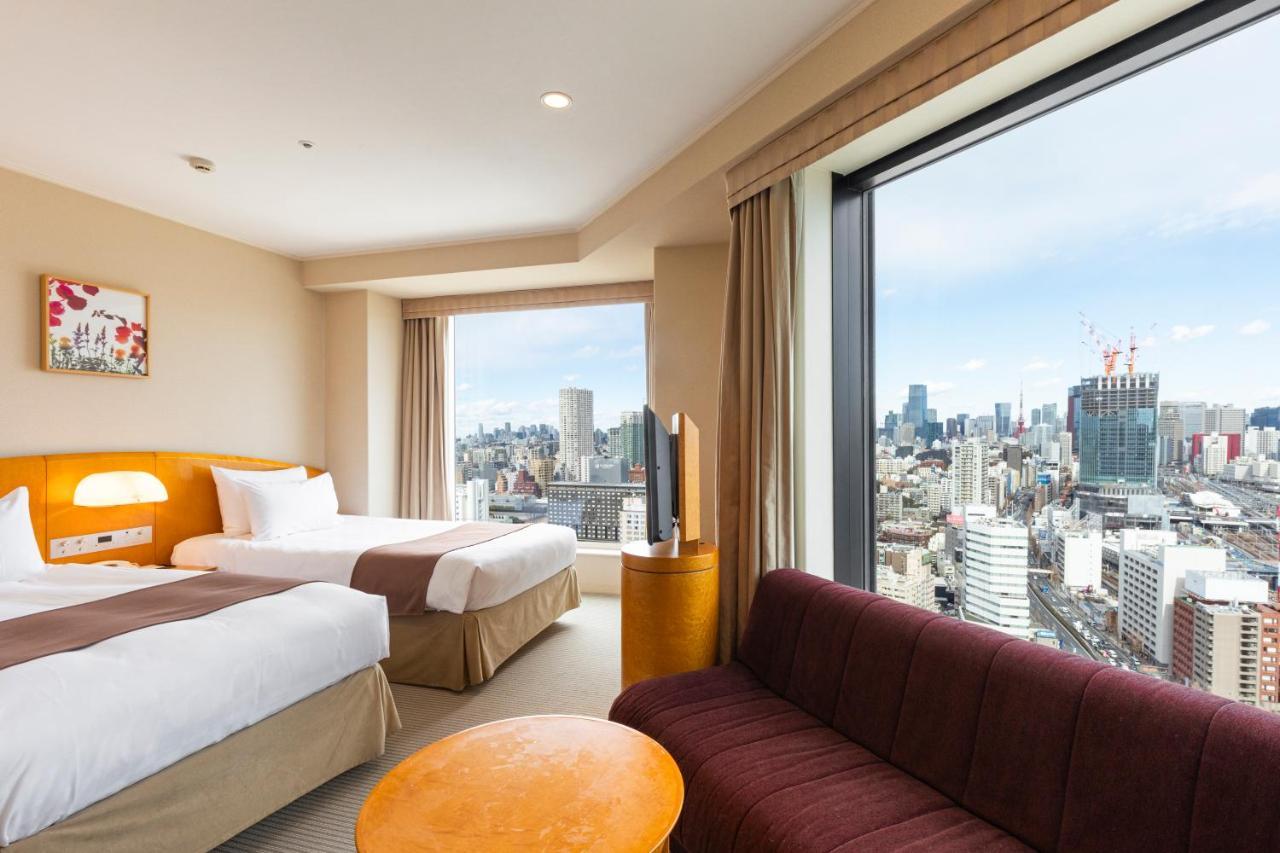 Main Tower 30th-34th Floor Corner Twin Room - Non-Smoking