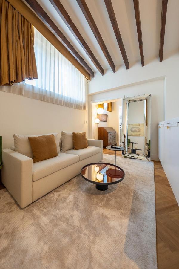 Suite,1572628634:JPEG