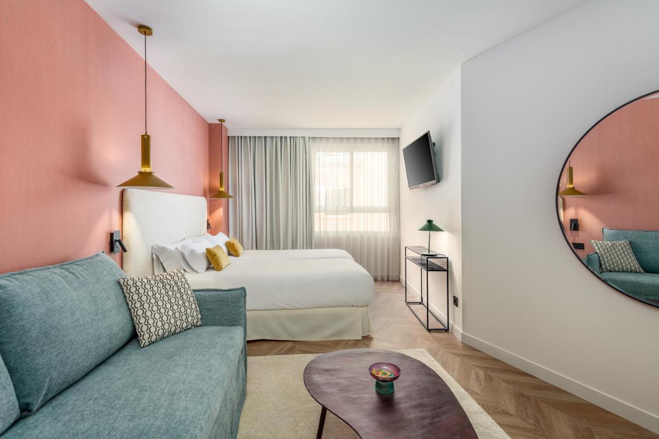 Quarto Superior Deluxe com Cama de Casal ou 2 de Solteiro