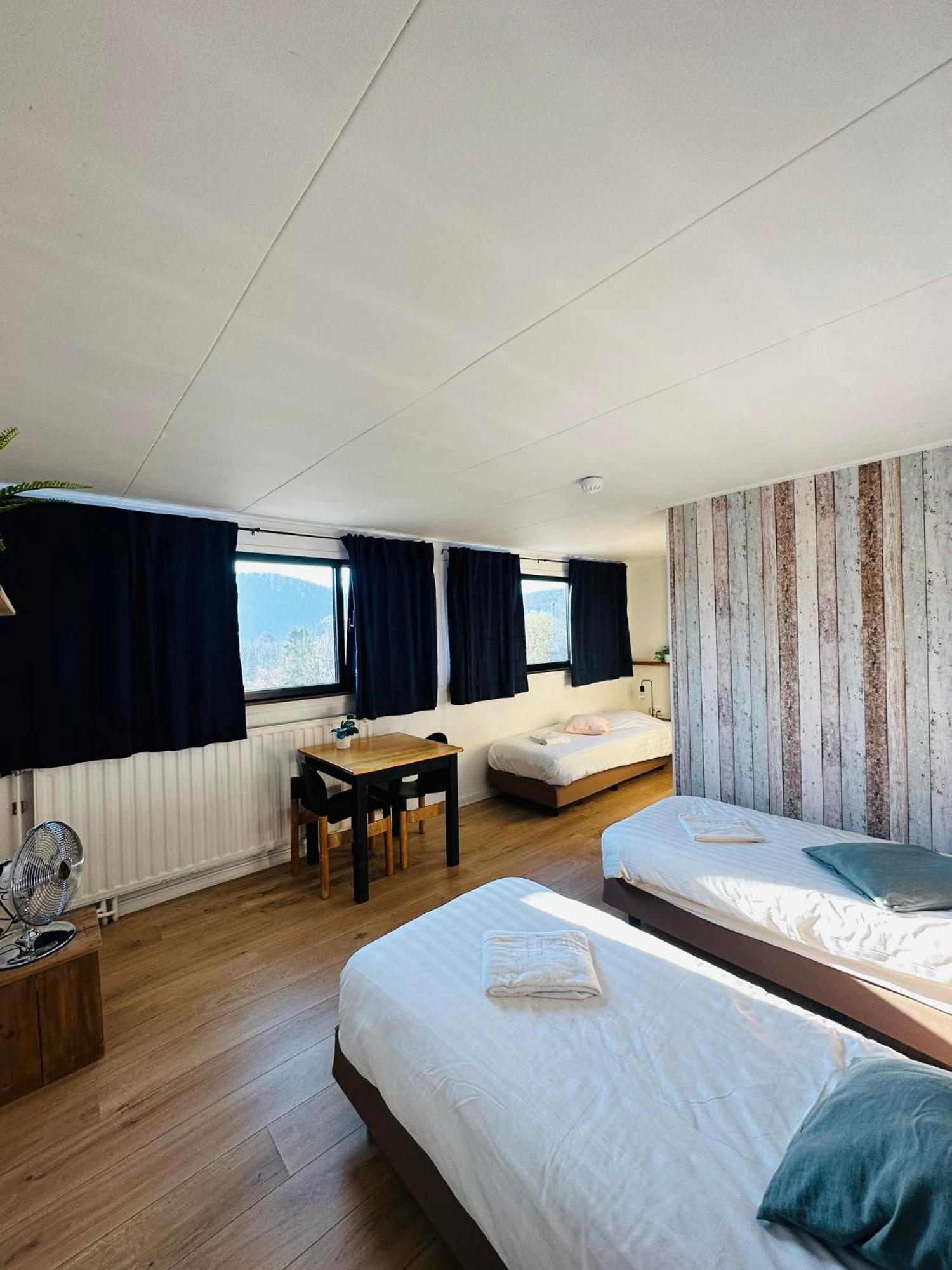 Chambre Triple avec Douche