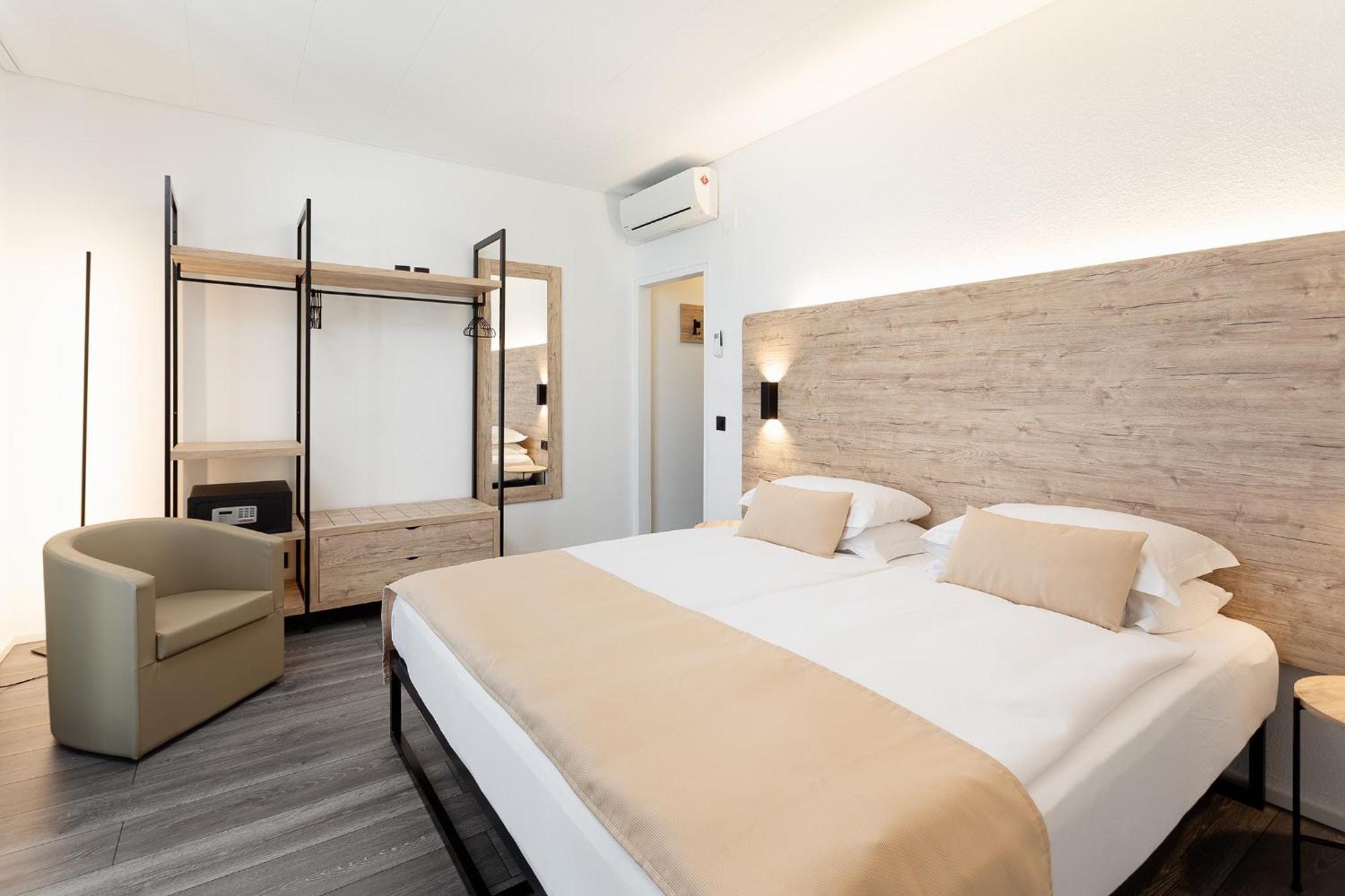 Lake Side Double Room