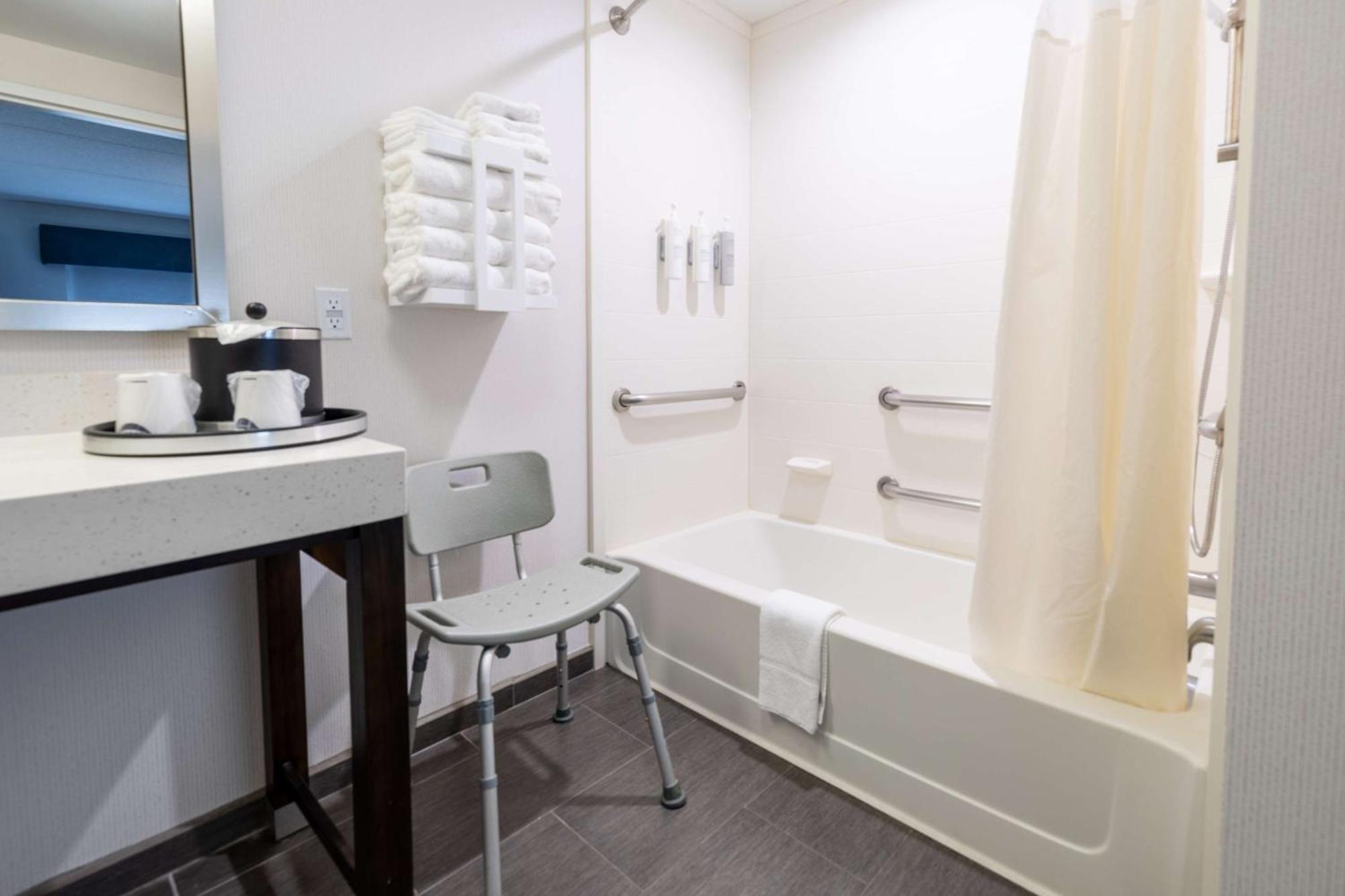 King Studio Bath Tub Mobility Accessible