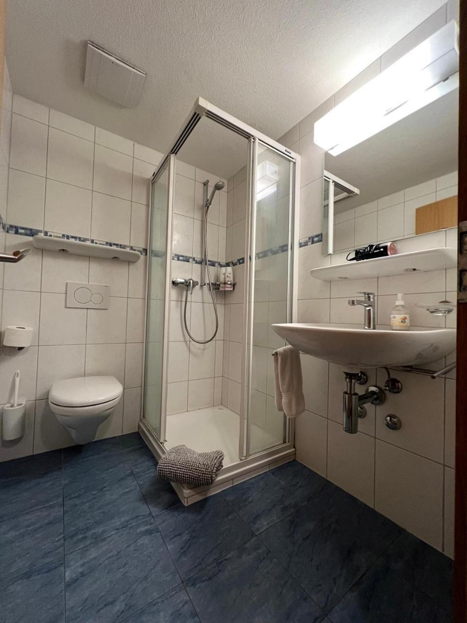 Twin Room Waterfall View,1499702851:JPEG
