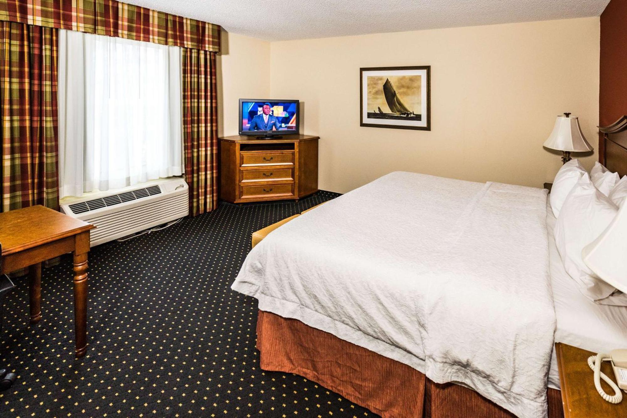 Deluxe King Room Non-Smoking