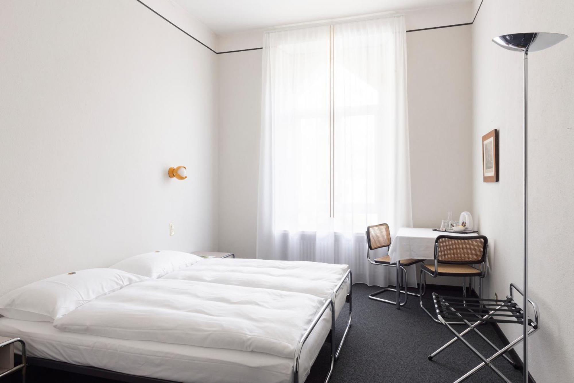 Comfort Twin Room Park View Annex