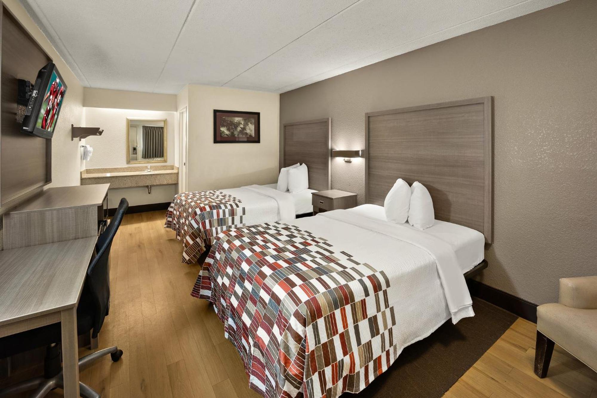 Deluxe Room with Two Double Beds Smoke Free