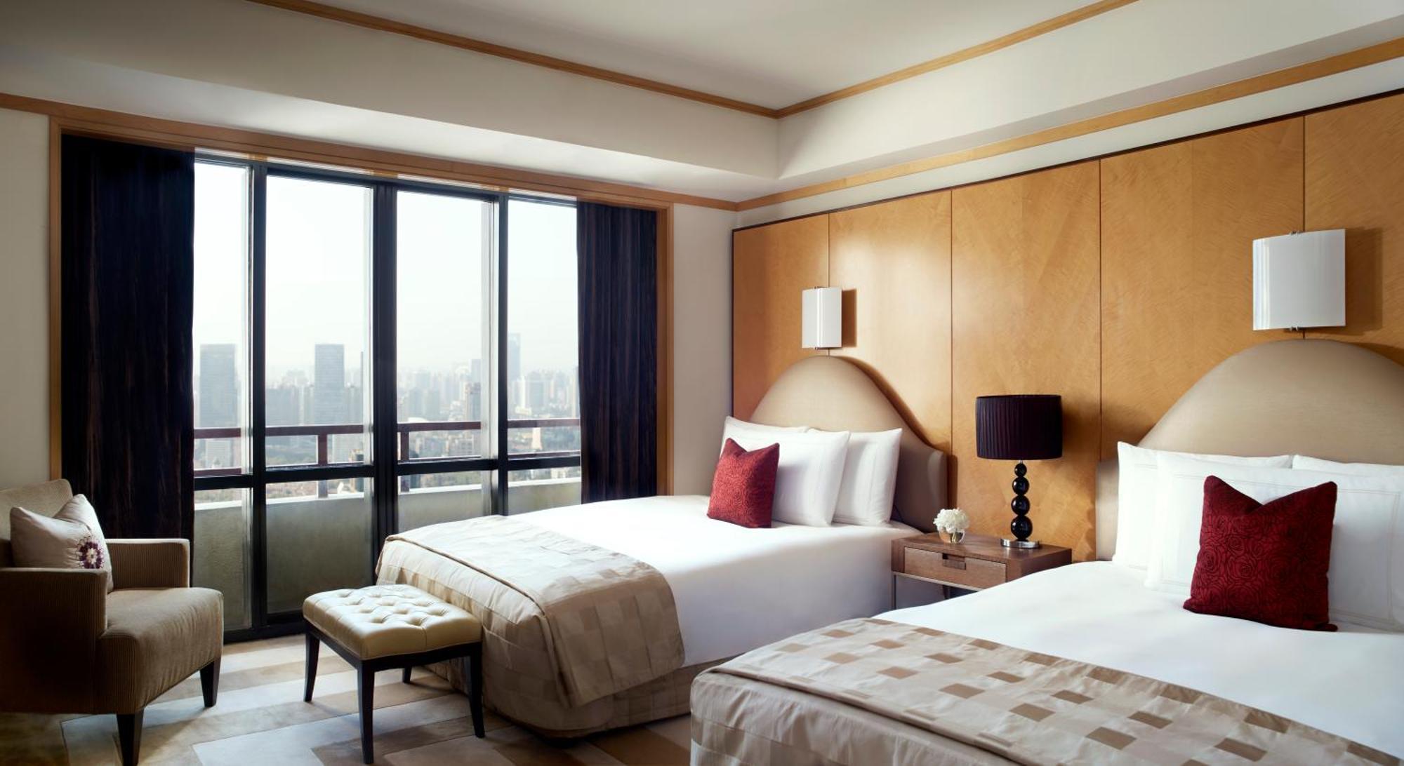 Two-Bedroom Penthouse Suite Club Lounge Access