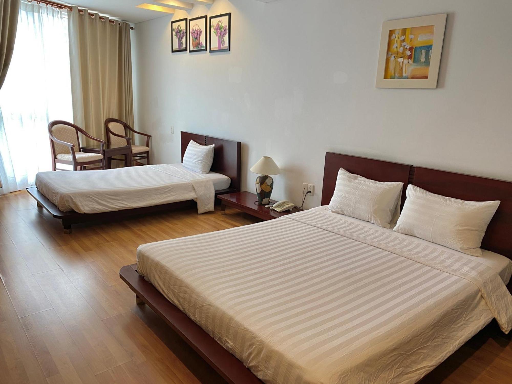Deluxe Triple Room with City View