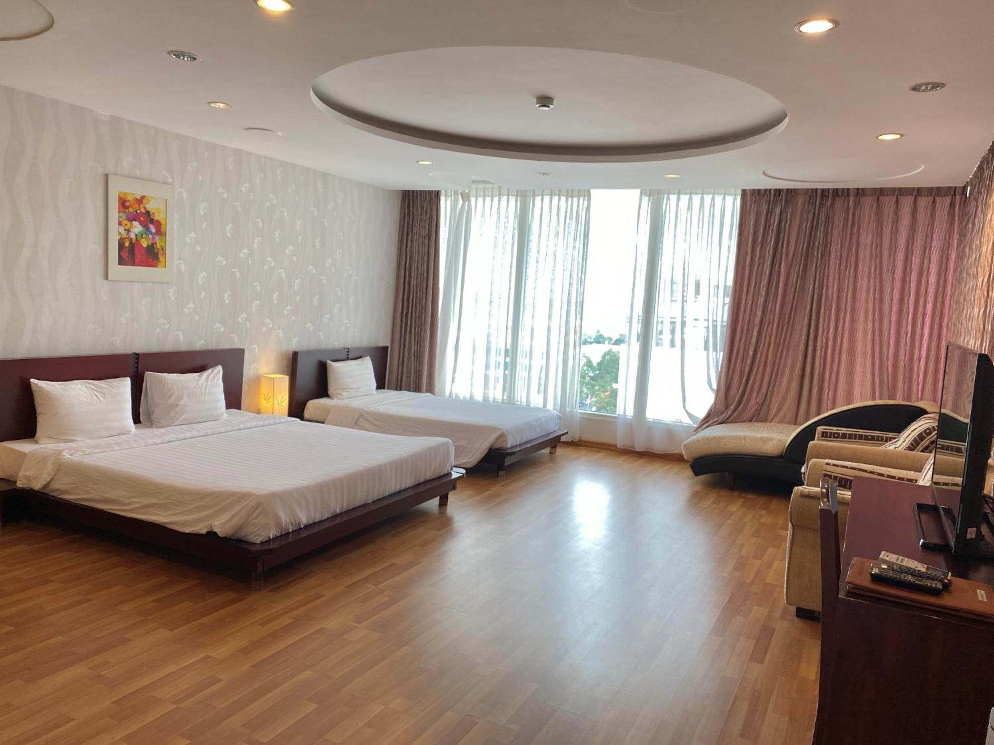 VIP Deluxe Double Room with River View