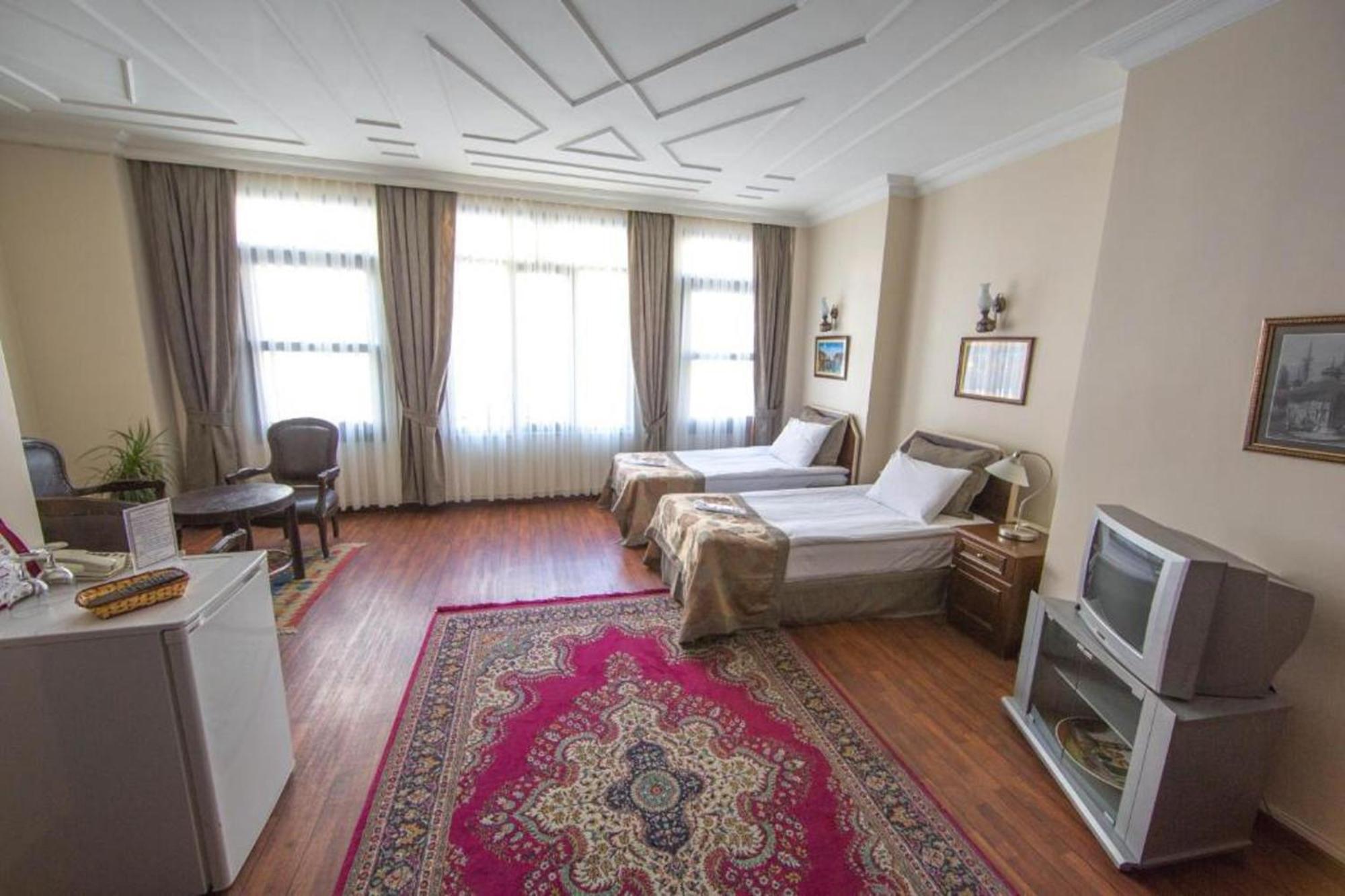 Family Room,1498598695:JPEG