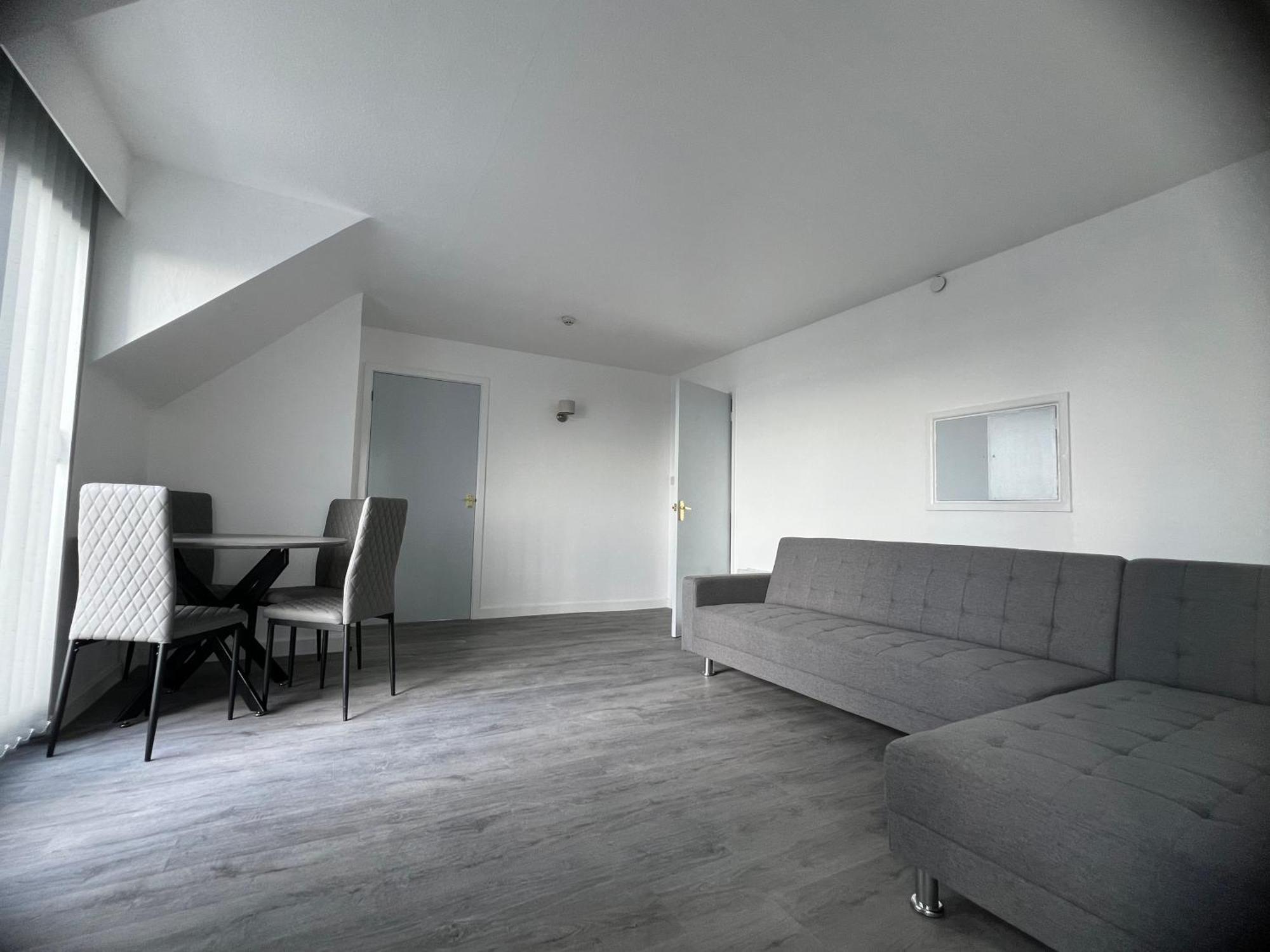Self-catering Apartment with Sea View