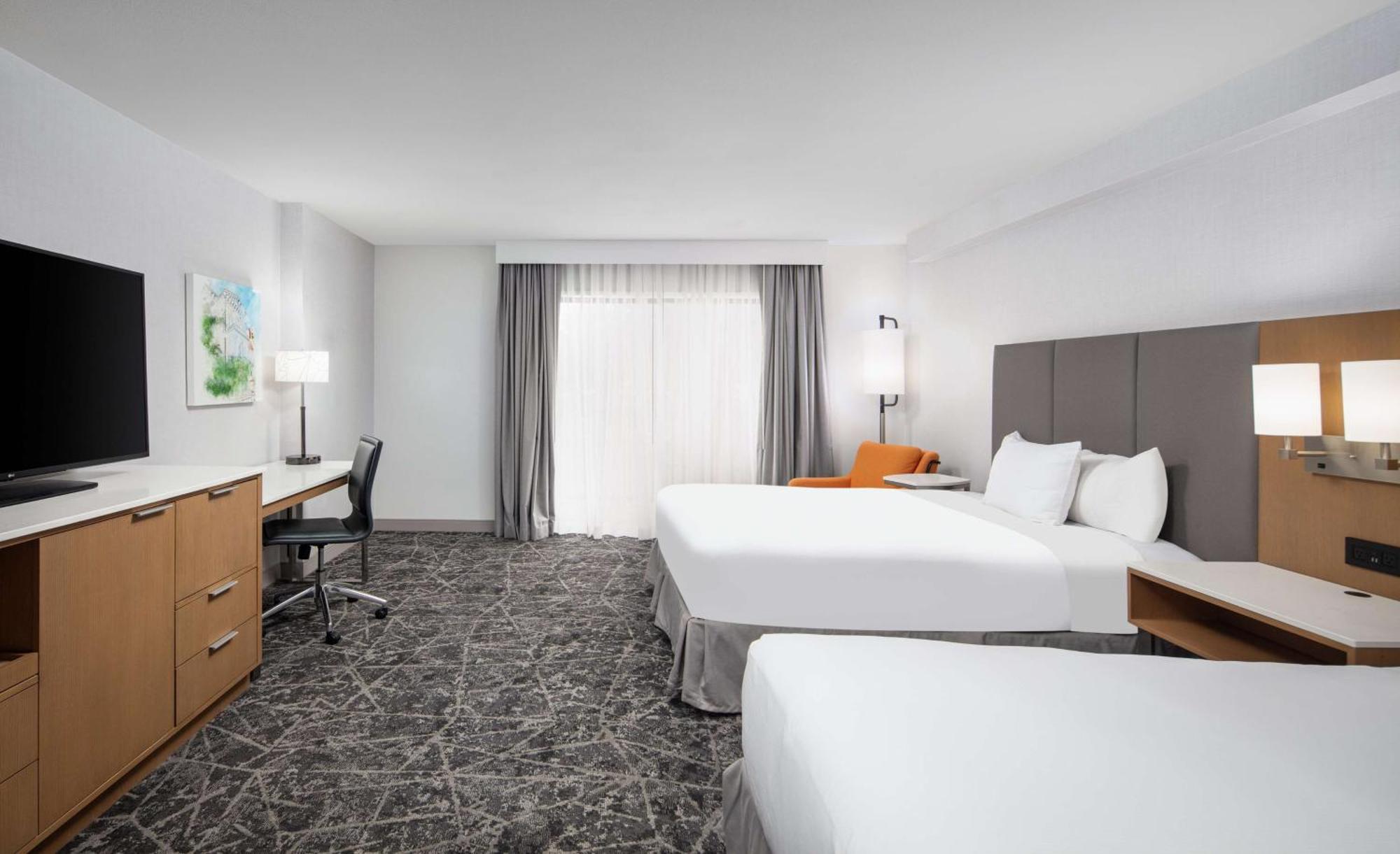 Zimmer mit 2 Queensize-Betten