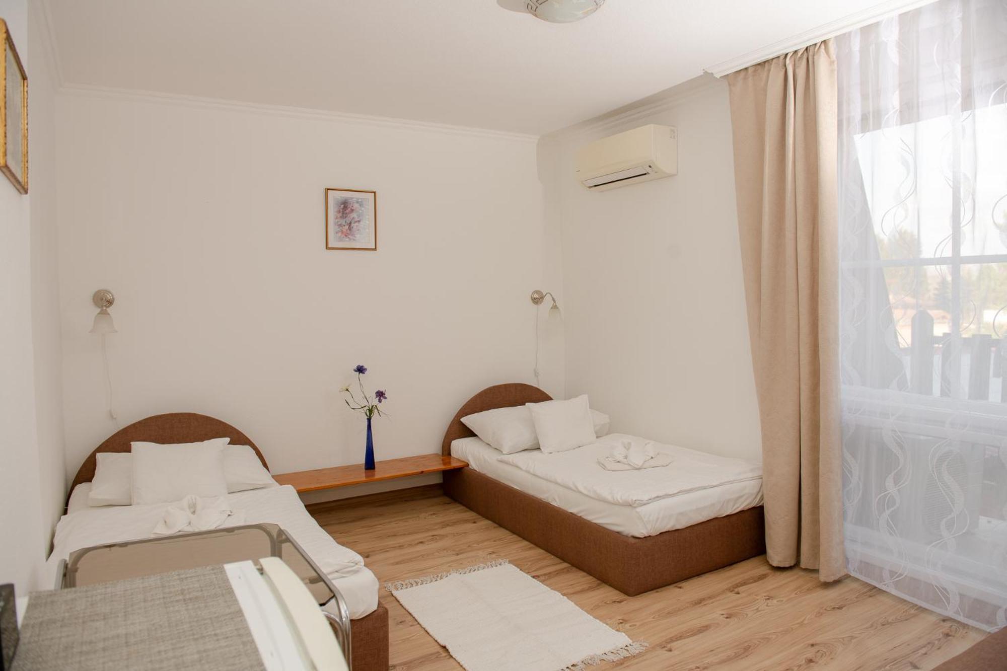 Twin Room with Pool View