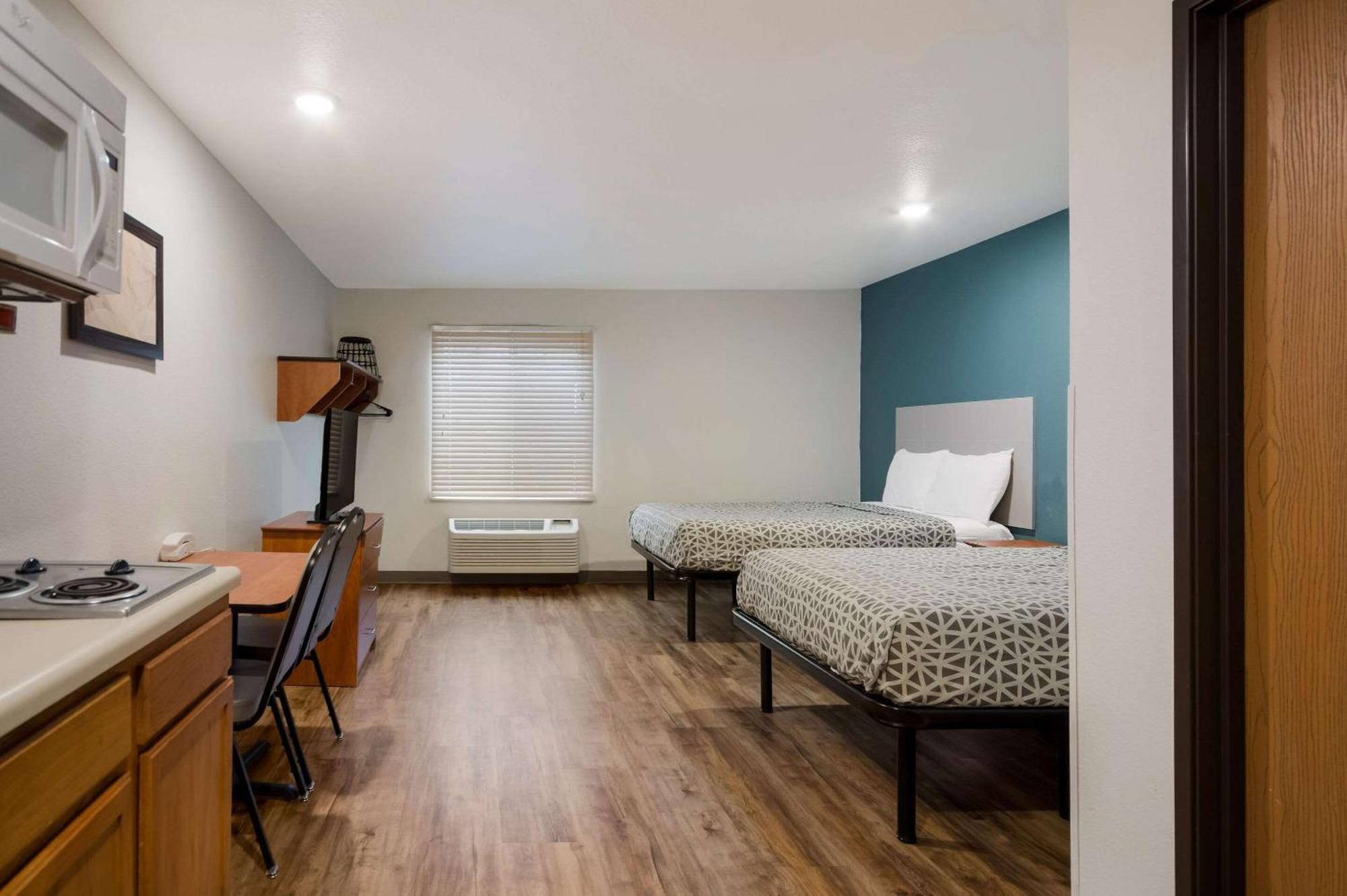 Double Room with Two Double Beds - Non-Smoking