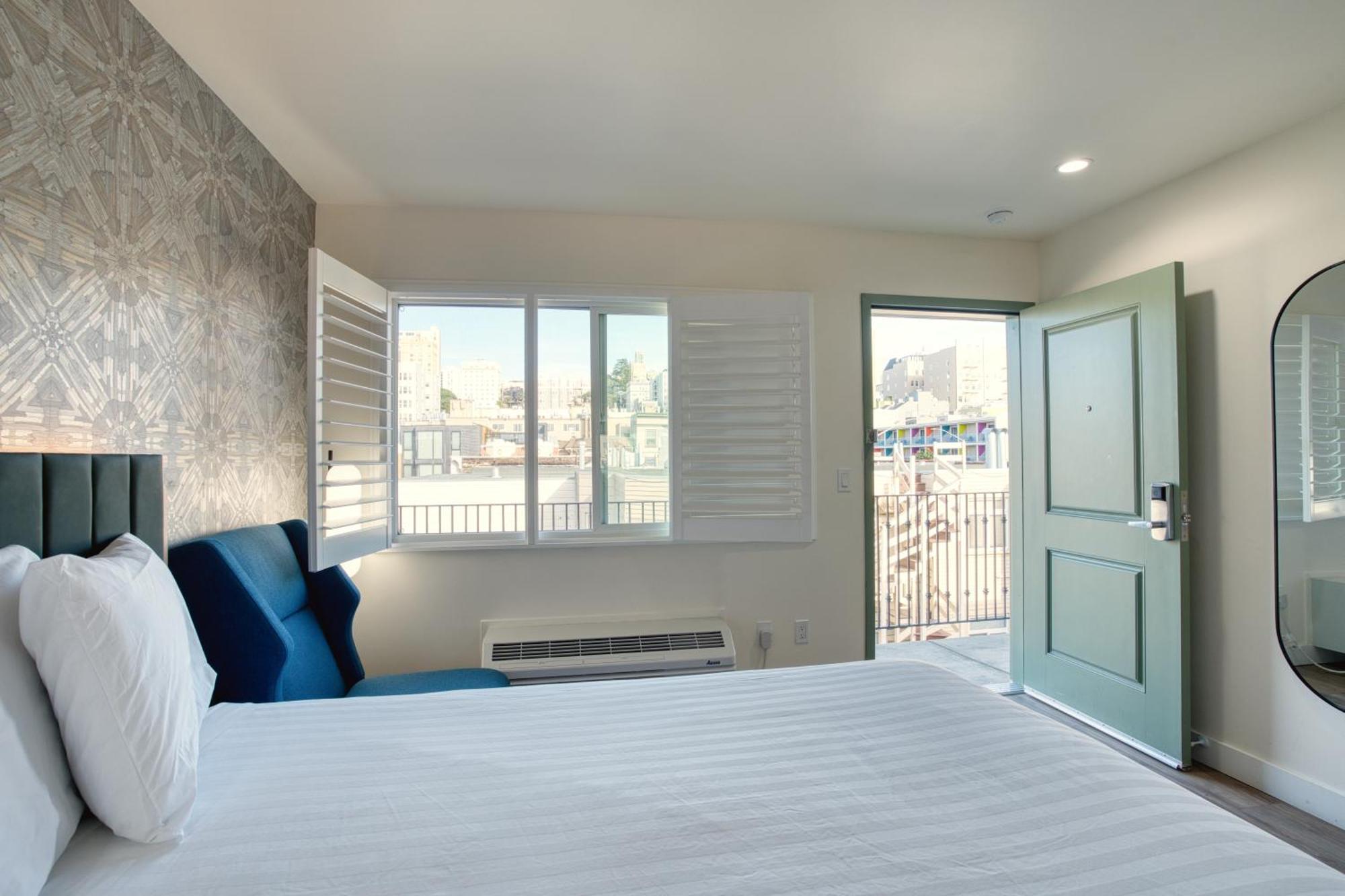 Deluxe Family Suite