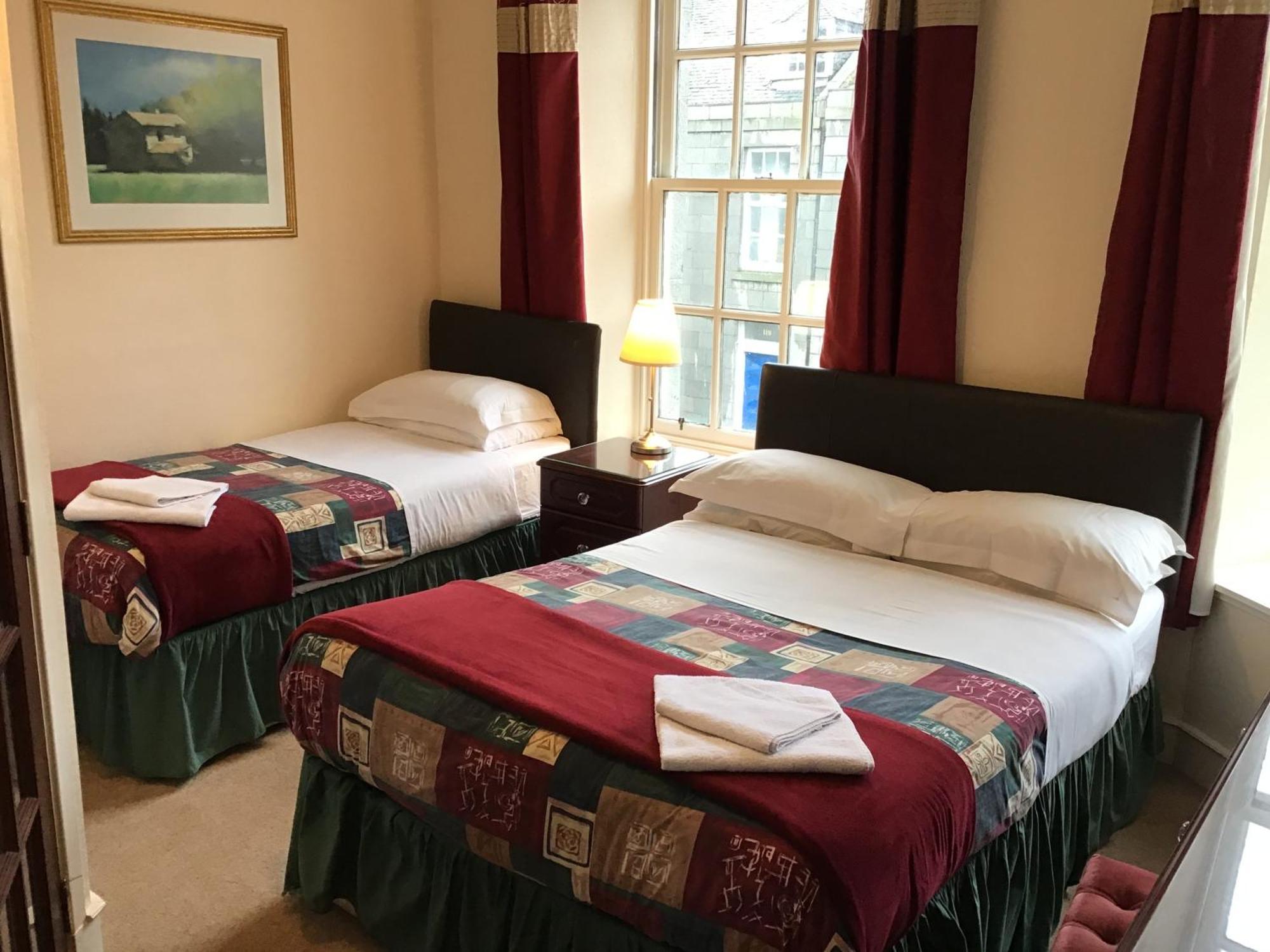 Double or Twin Room Bathroom
