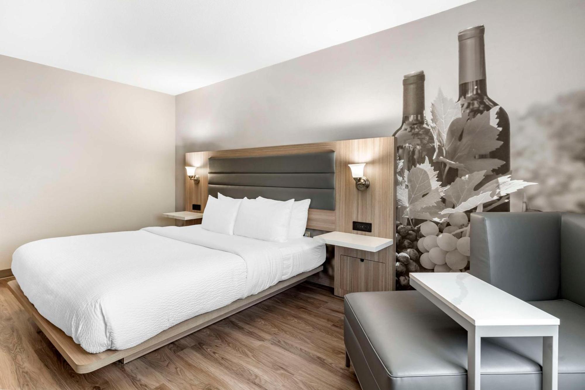 Standard King Room