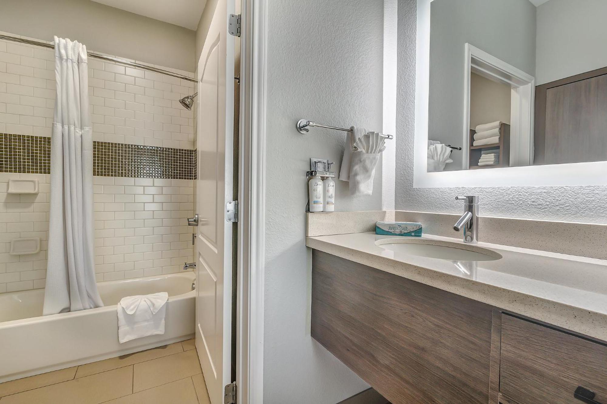 Two-Bedroom Suite