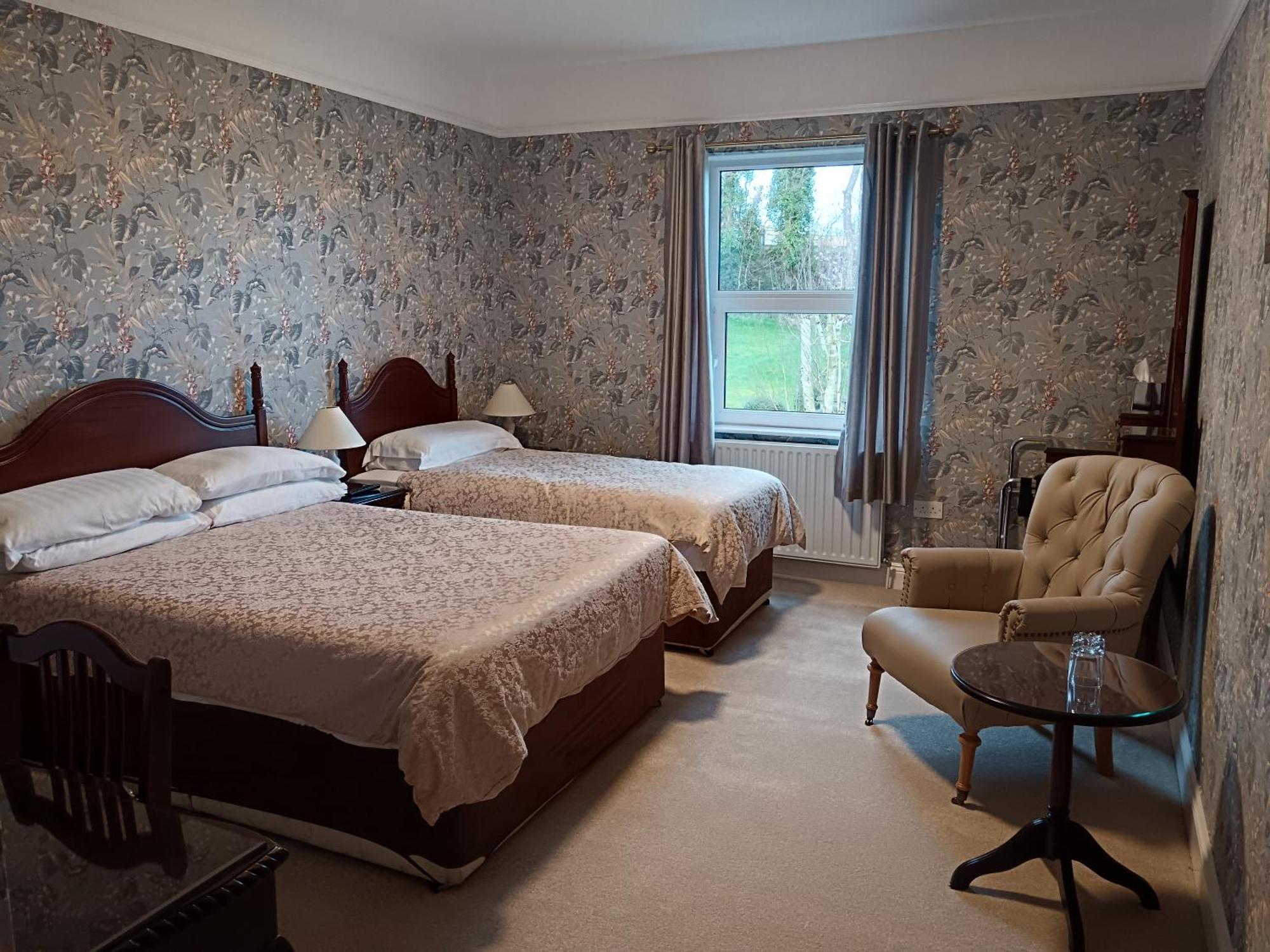 Triple Room with Bathroom