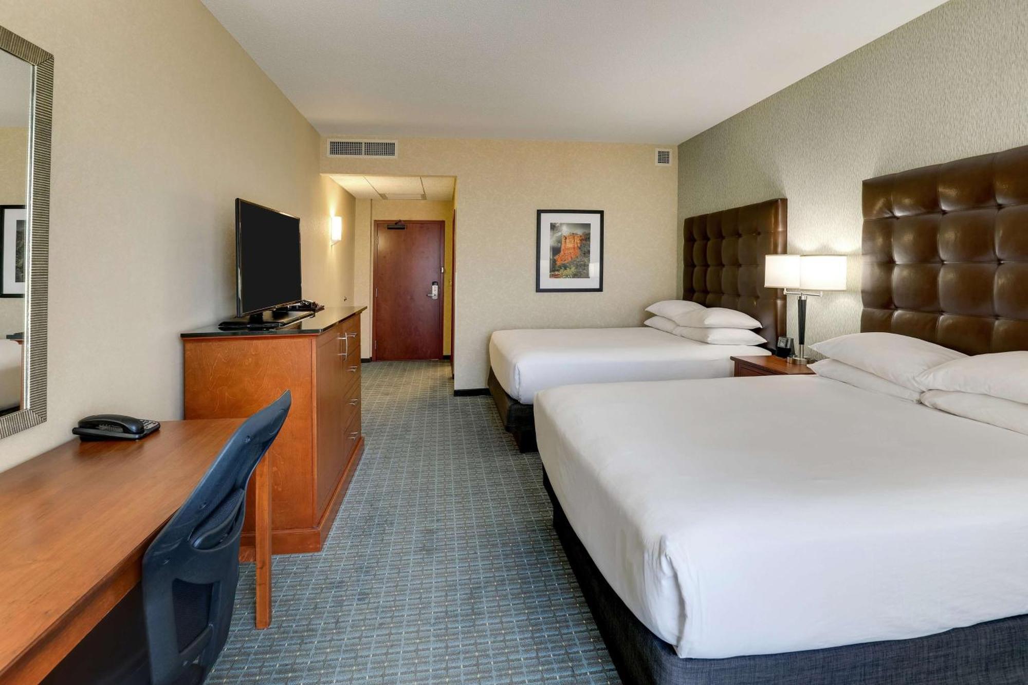 Deluxe Queen Room with Two Queen Beds