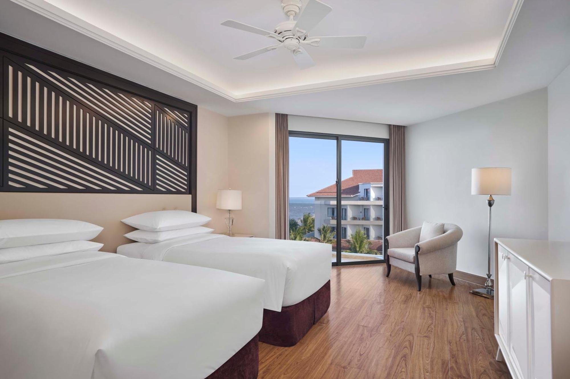 Deluxe Room with Ocean View and Balcony,1499295277:JPEG