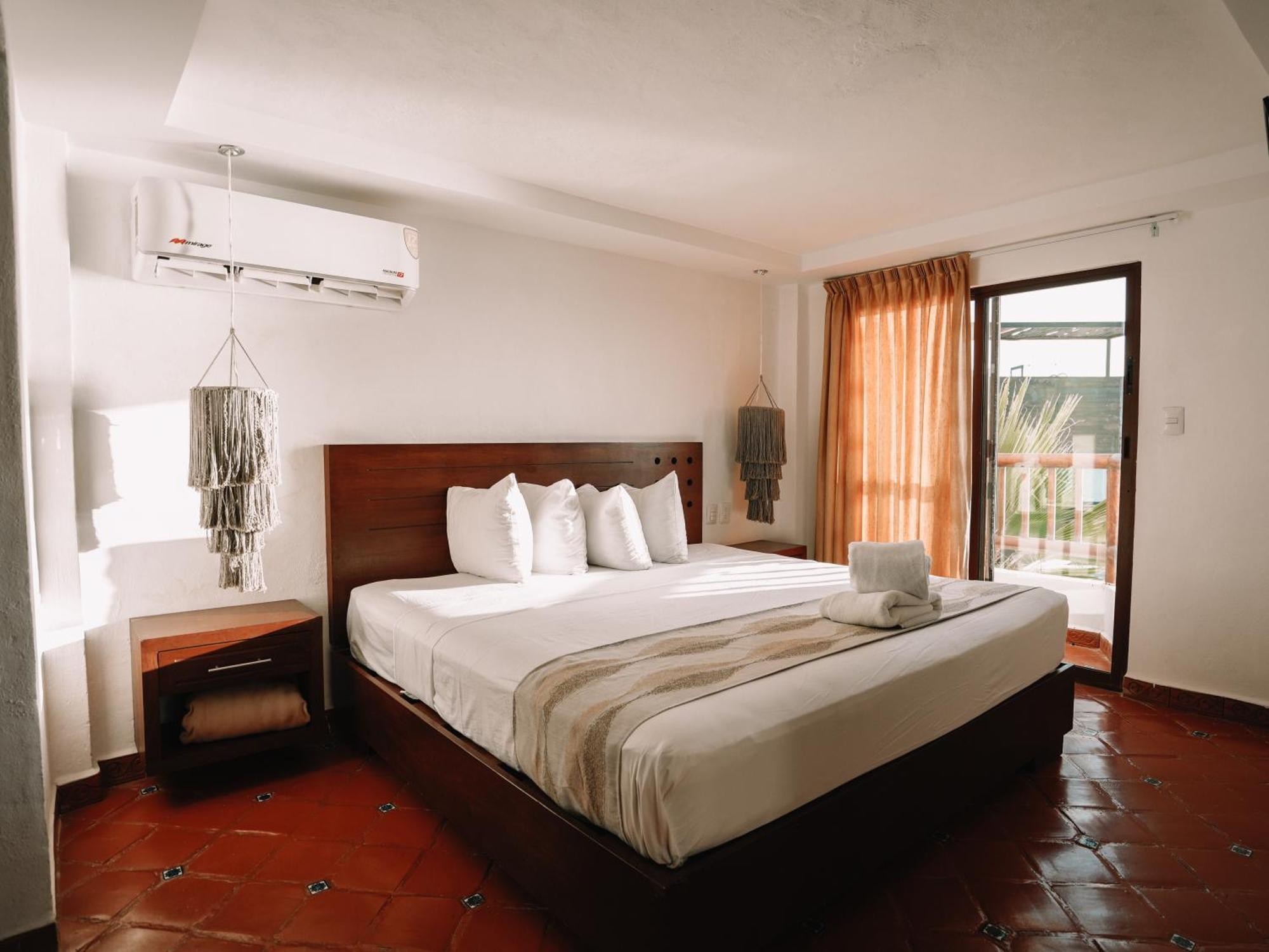 Triple Room with Garden View