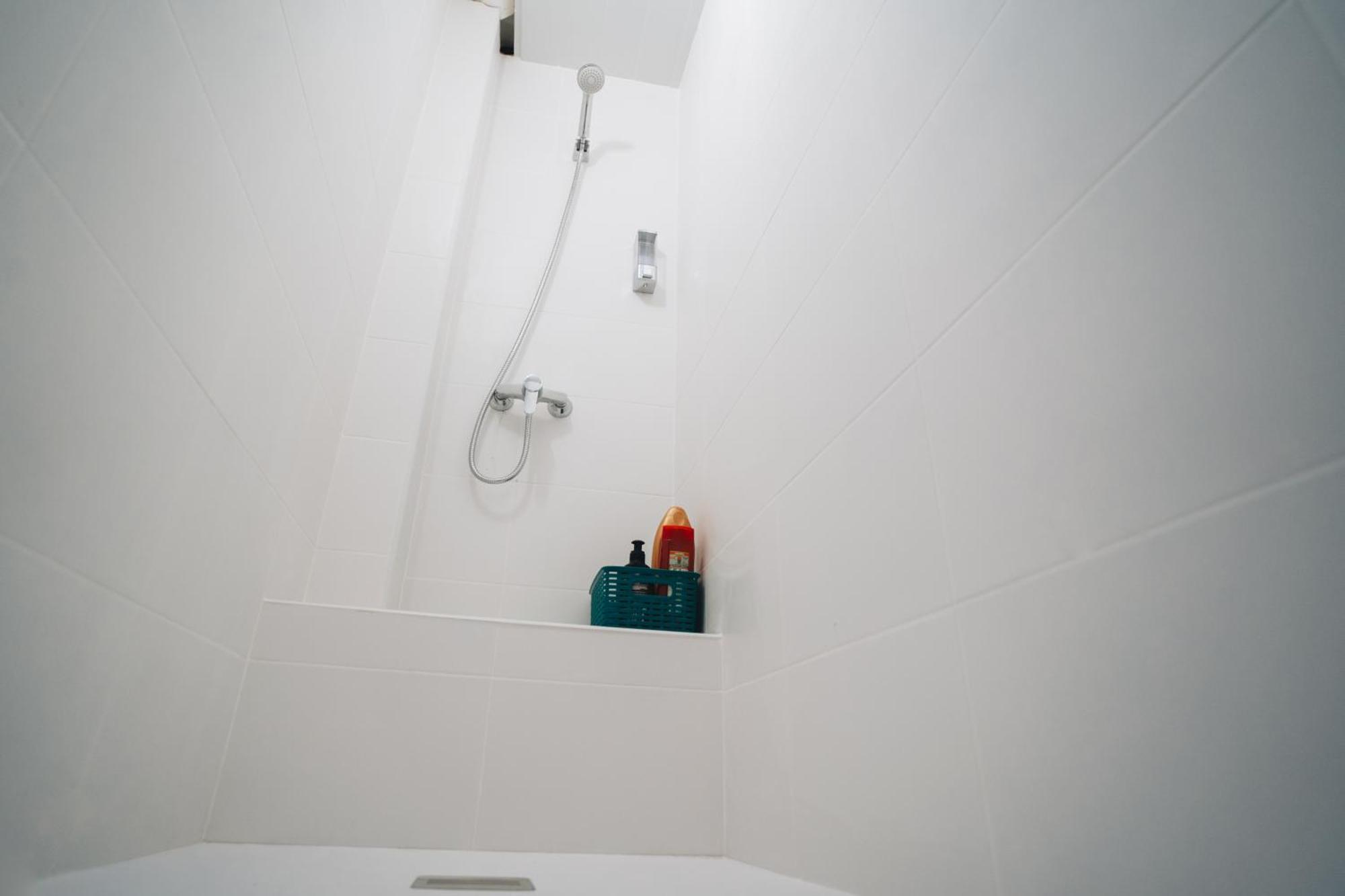 Tweepersoonskamer met 1 of 2 Bedden en Gedeelde Badkamer