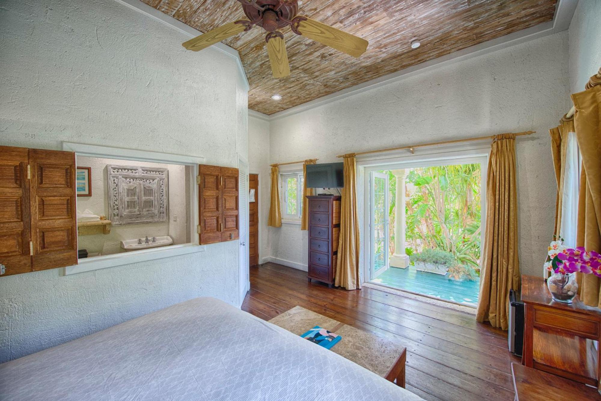 King Room Garden View