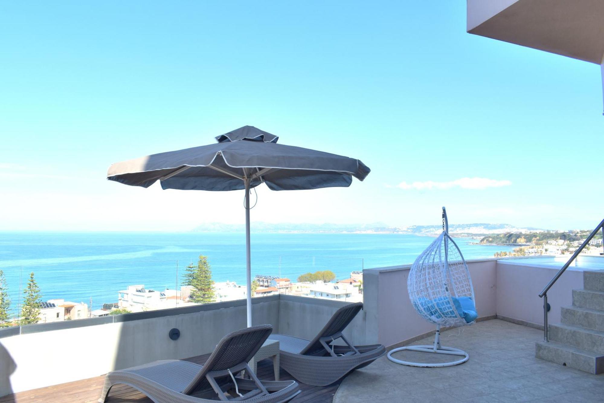 Superior Family Room Private Pool