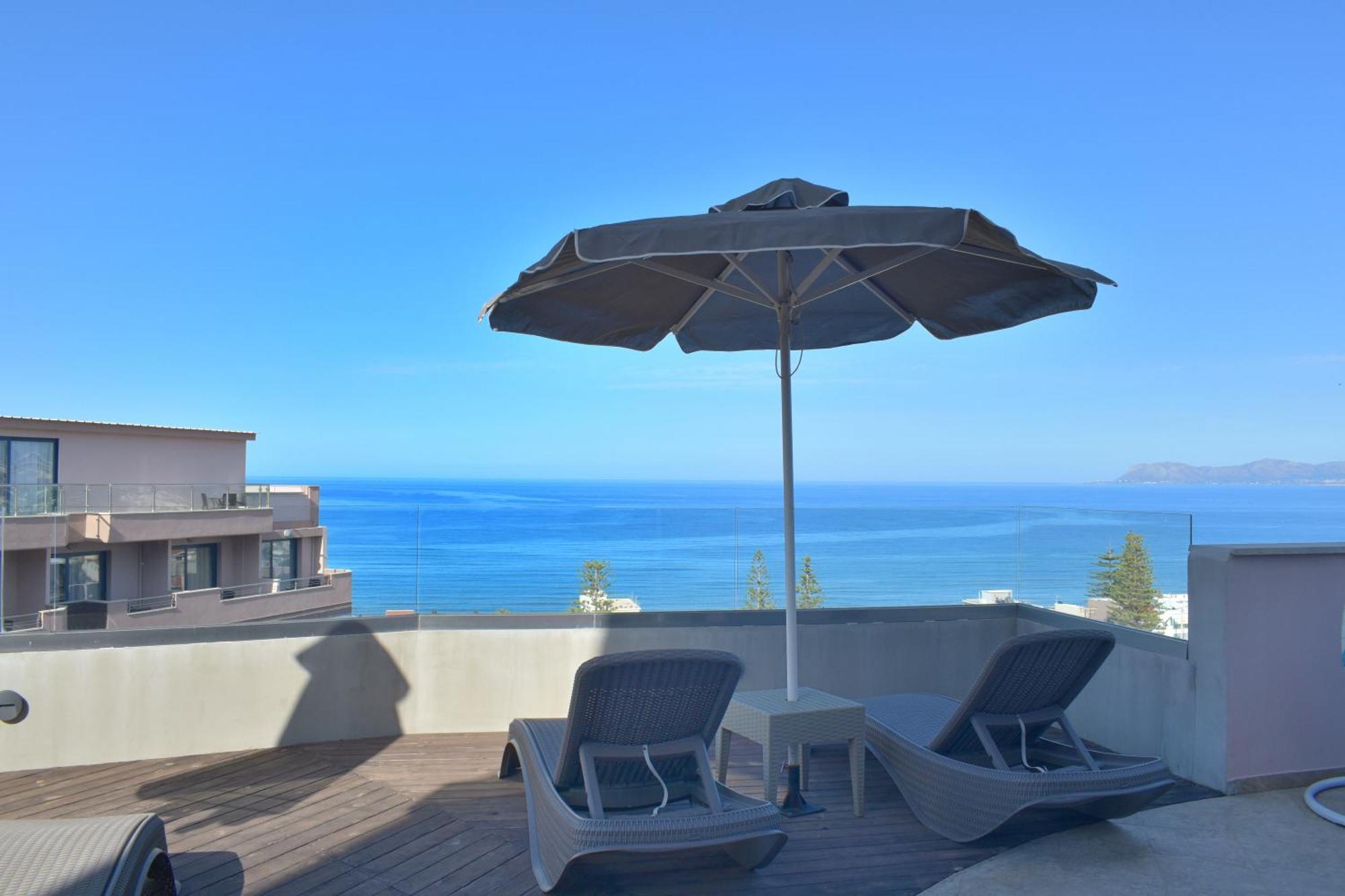 Superior Family Room Private Pool