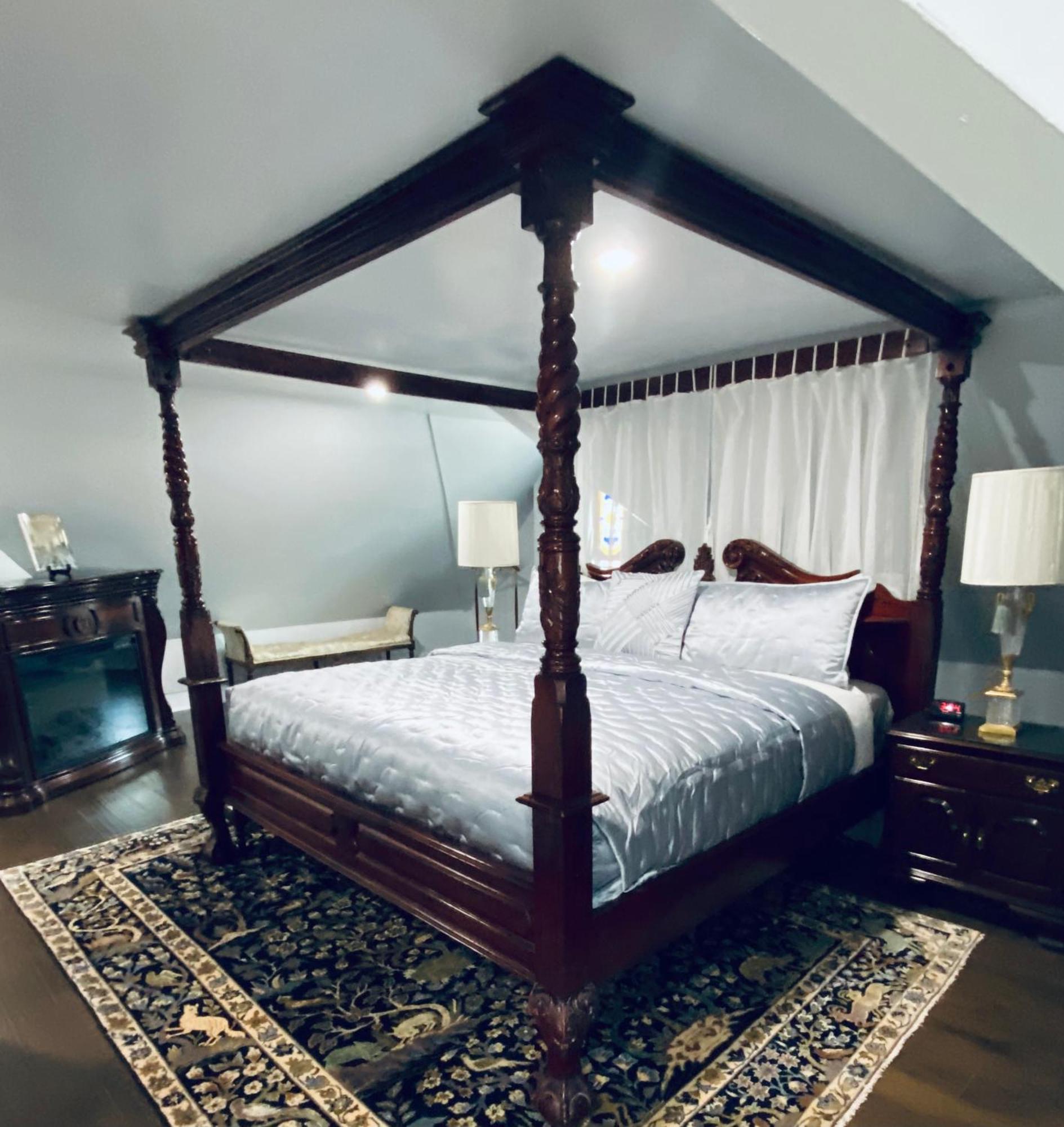King George VI Suite