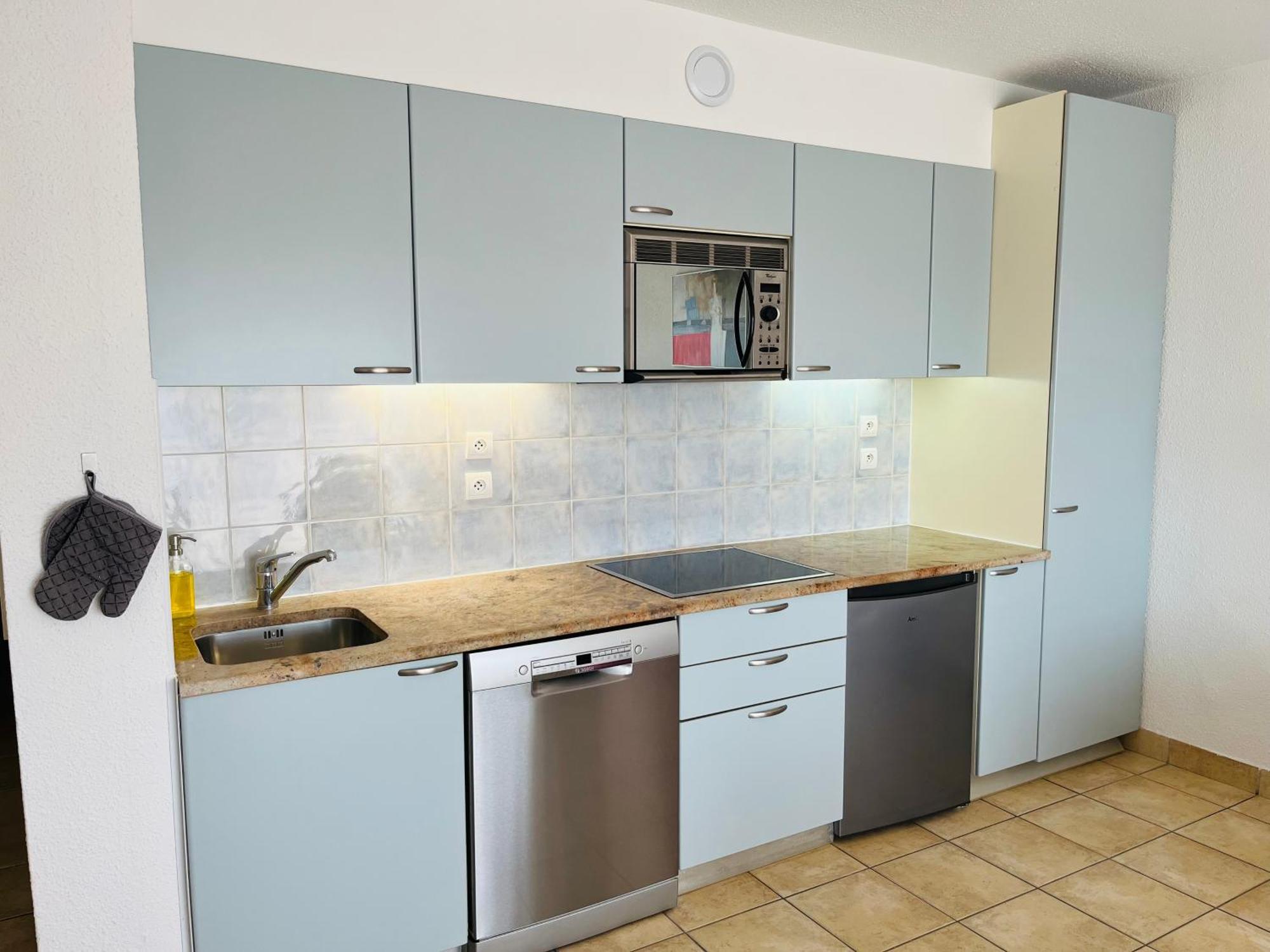 Deluxe Apartment,1094036820:JPEG