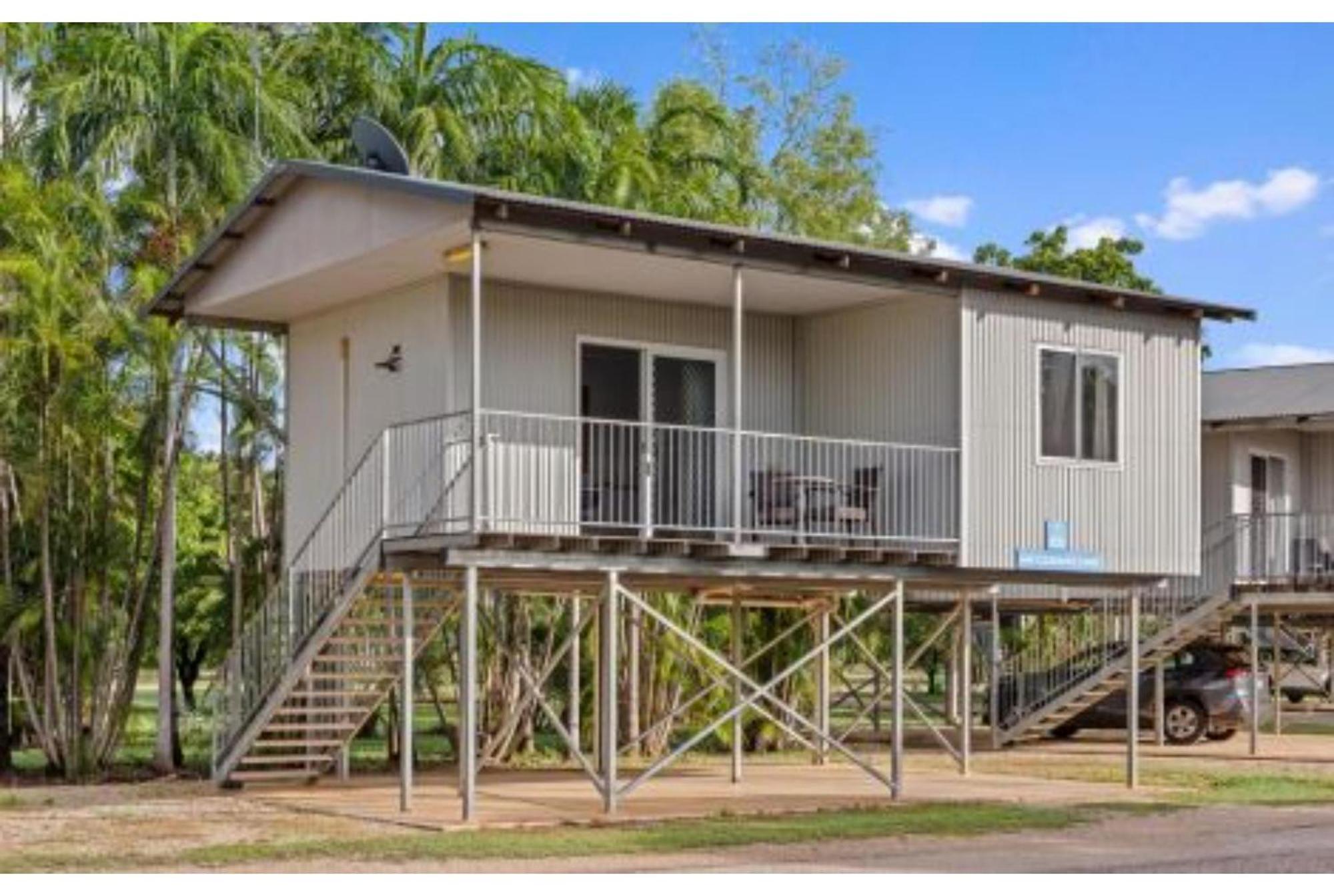 Superior Elevated 1 Bedroom Cabin