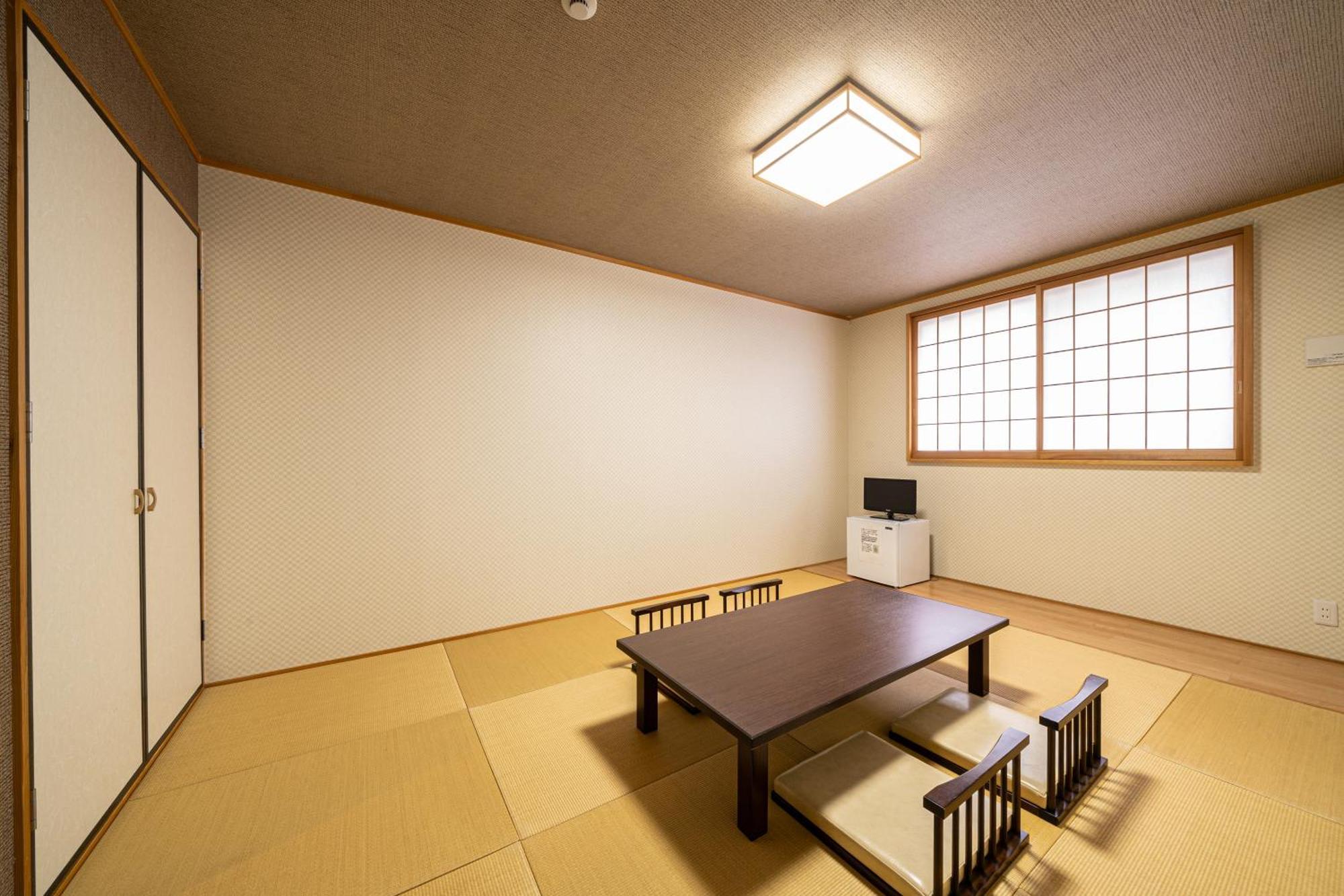 Japanese-Style Room