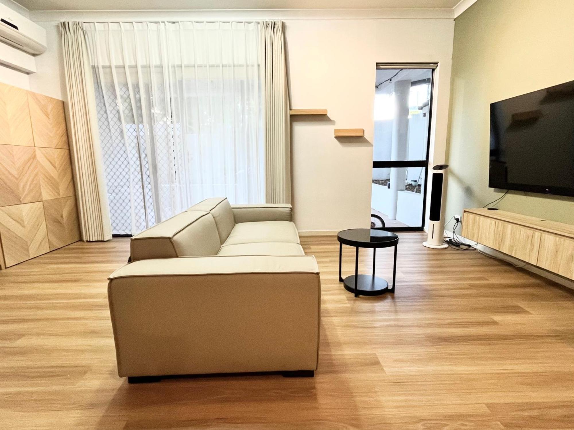 Deluxe Two-Bedroom Apartment Garden View,1498839646:JPEG