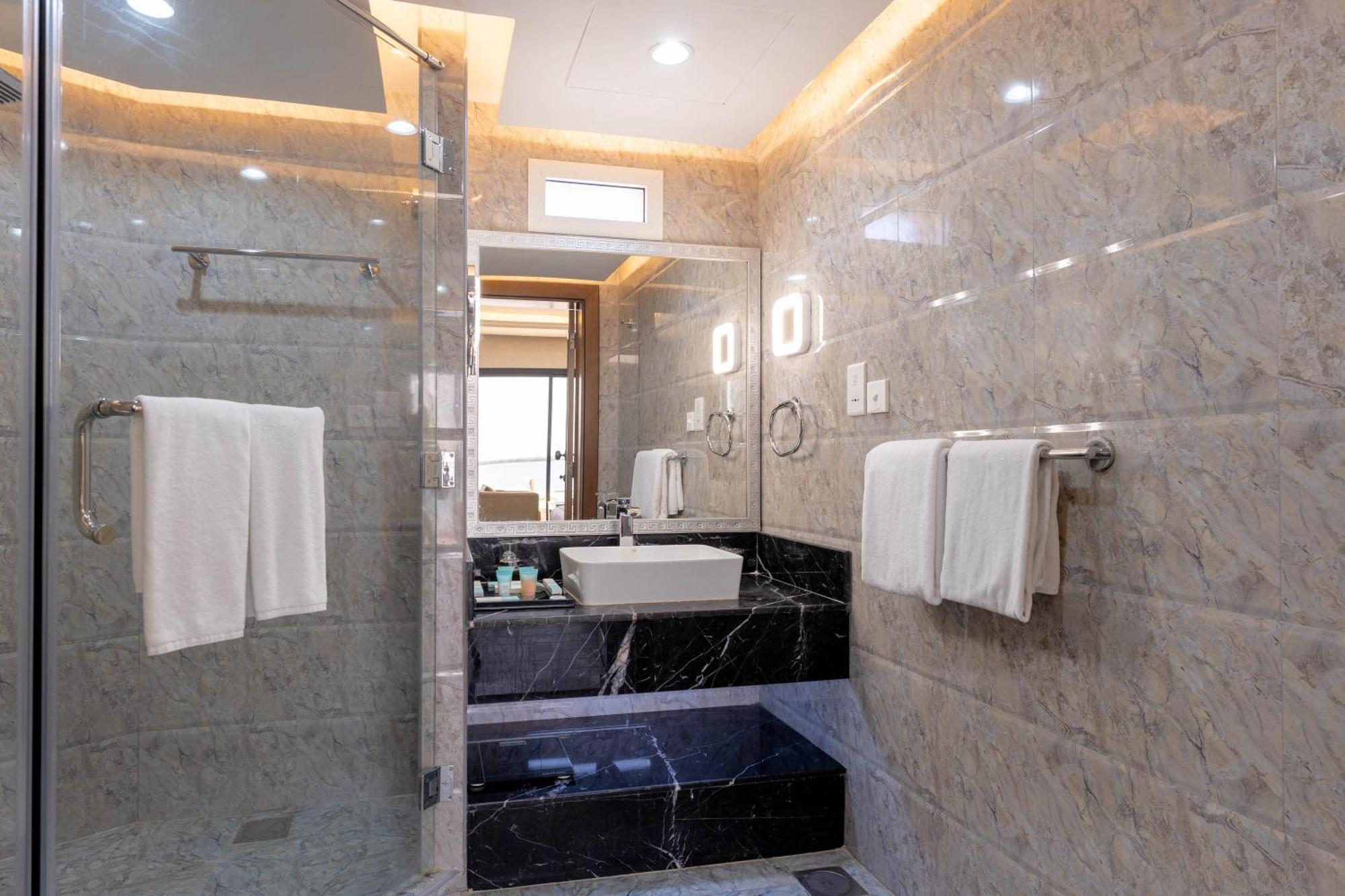 Superior Suite with Sea View