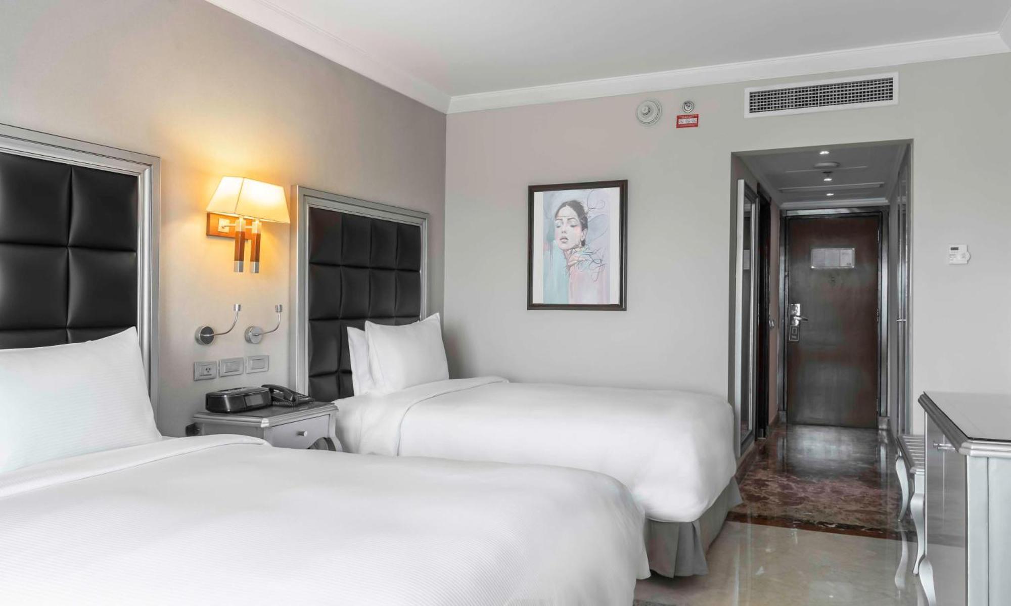 Twin Deluxe Room with View