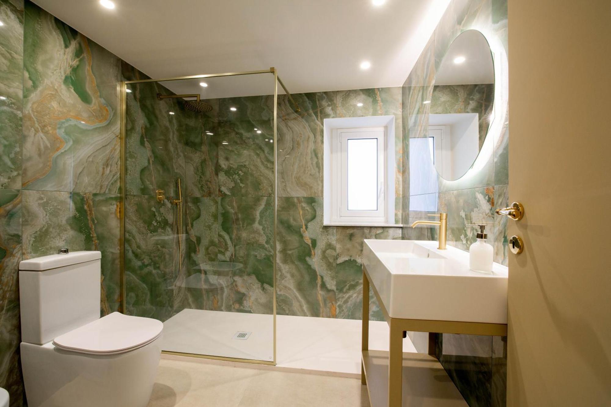 Suite with Spa Bath