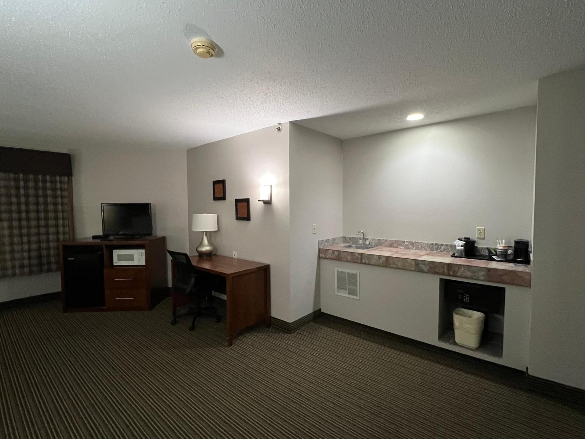Premium King Room - Non-Smoking