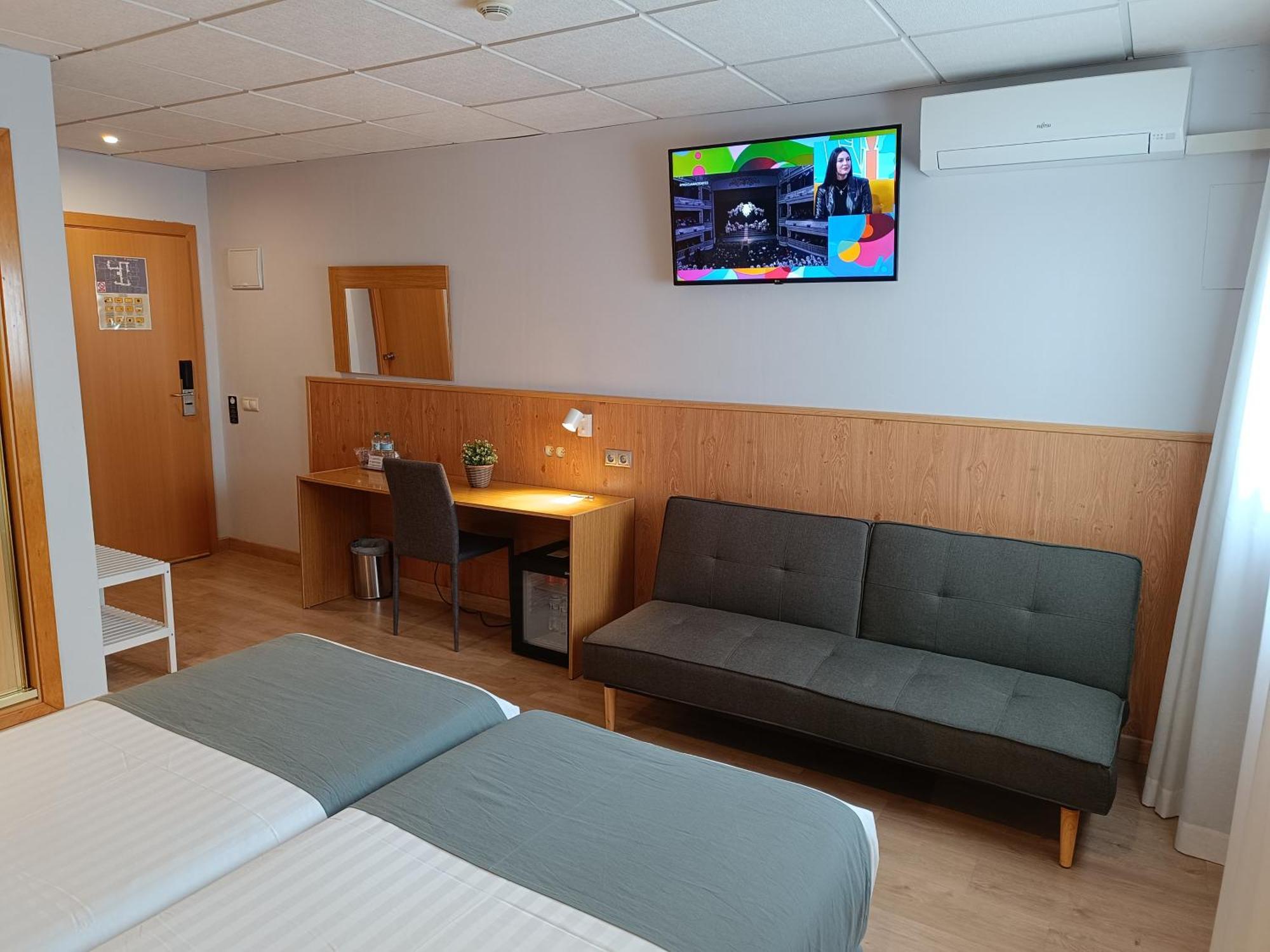 Large Twin Room