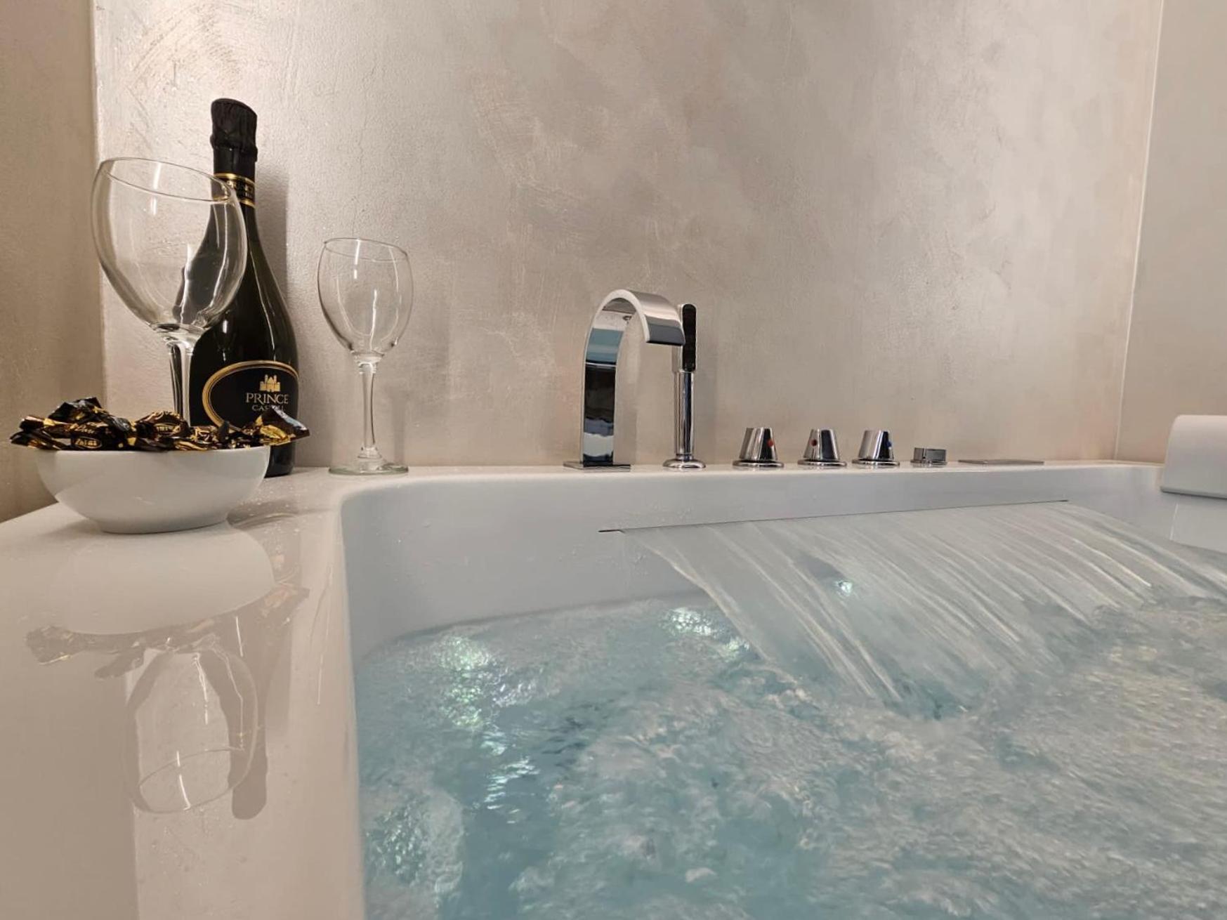 Suite met Kingsize Bed en Bubbelbad