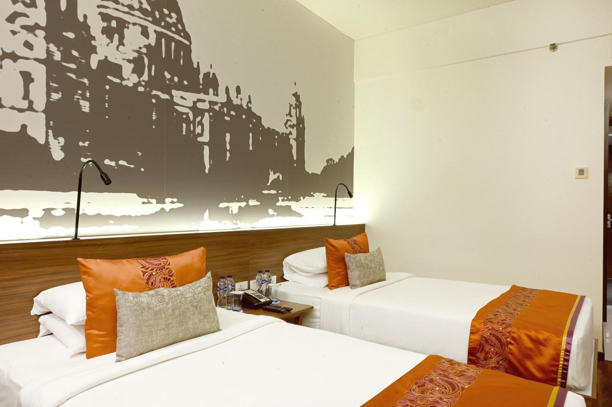 Superior Room City View Twin Bed