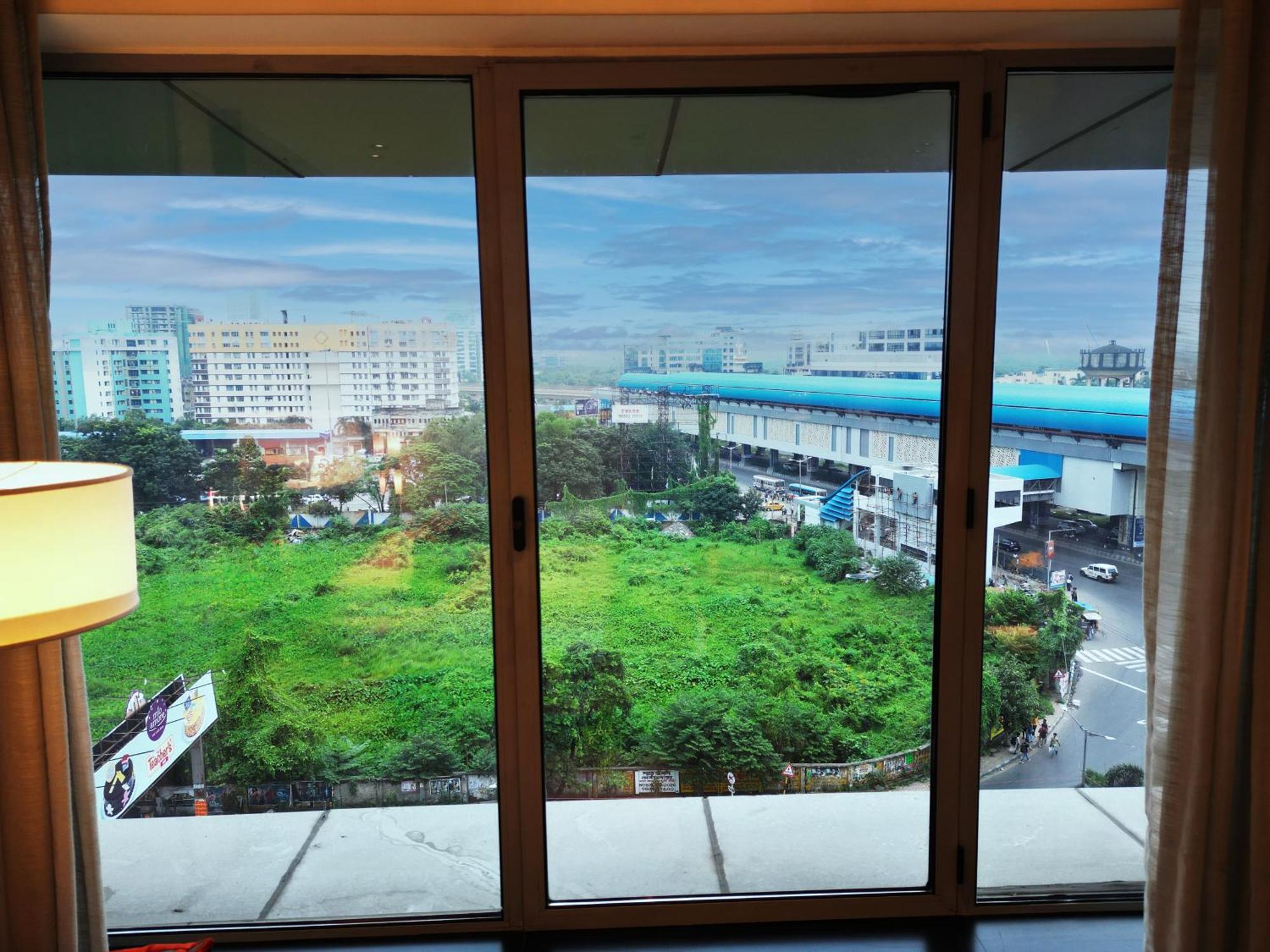 Superior Room City View King Bed