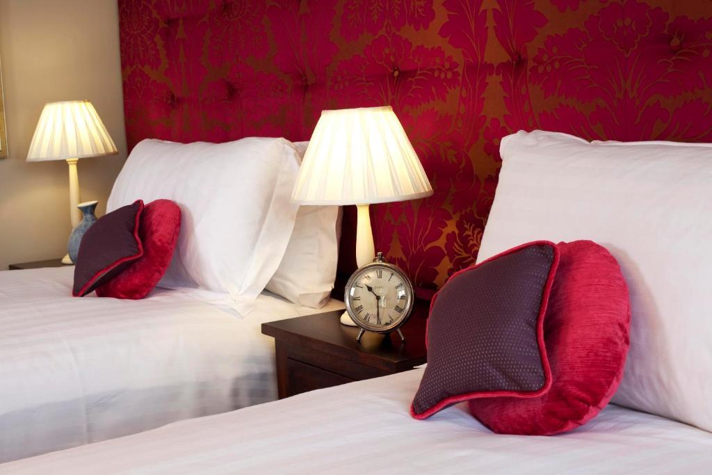 Classic Twin or King Room (Off site parking)
