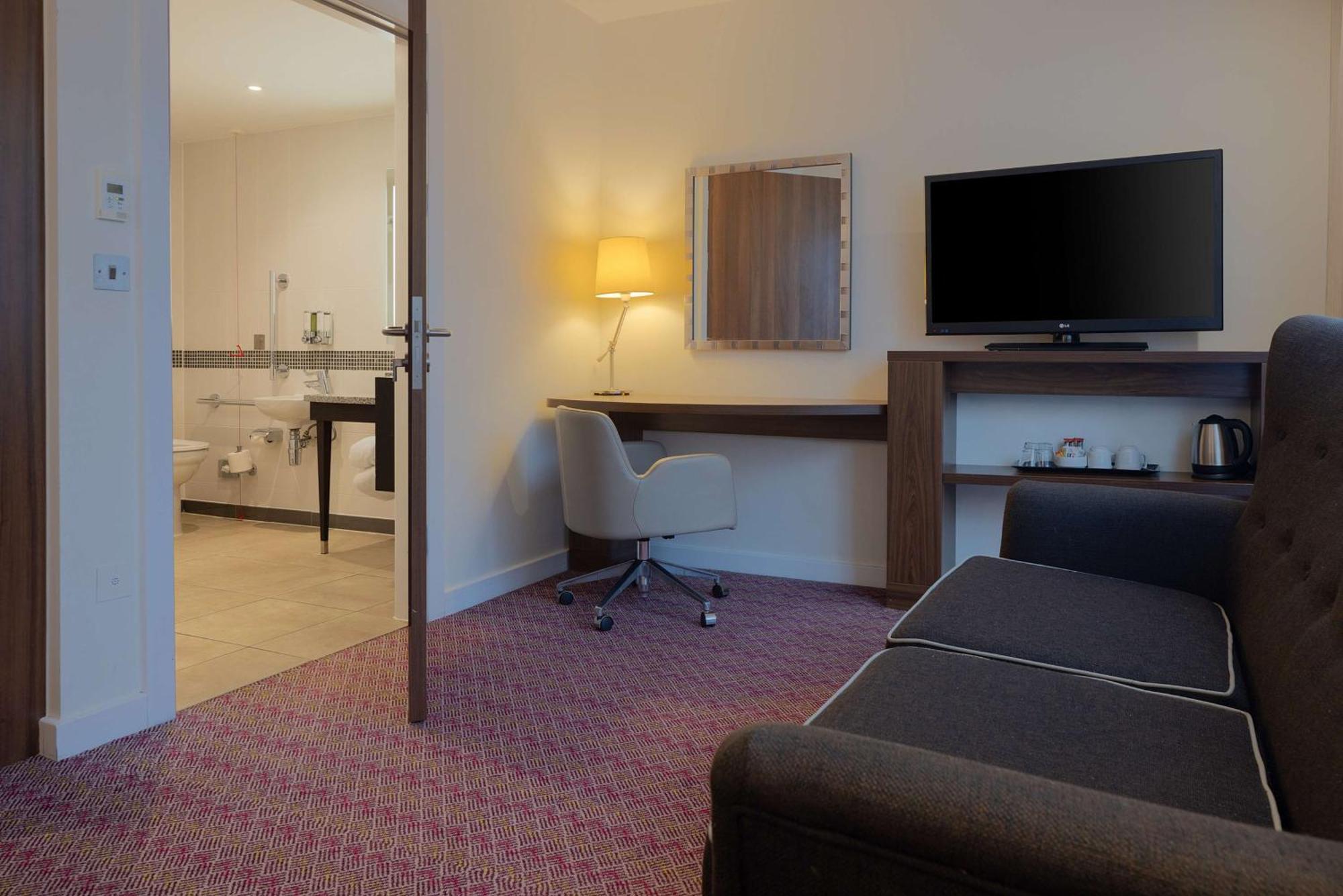 Queen Room with City View - Disability Access,1534731607:JPEG