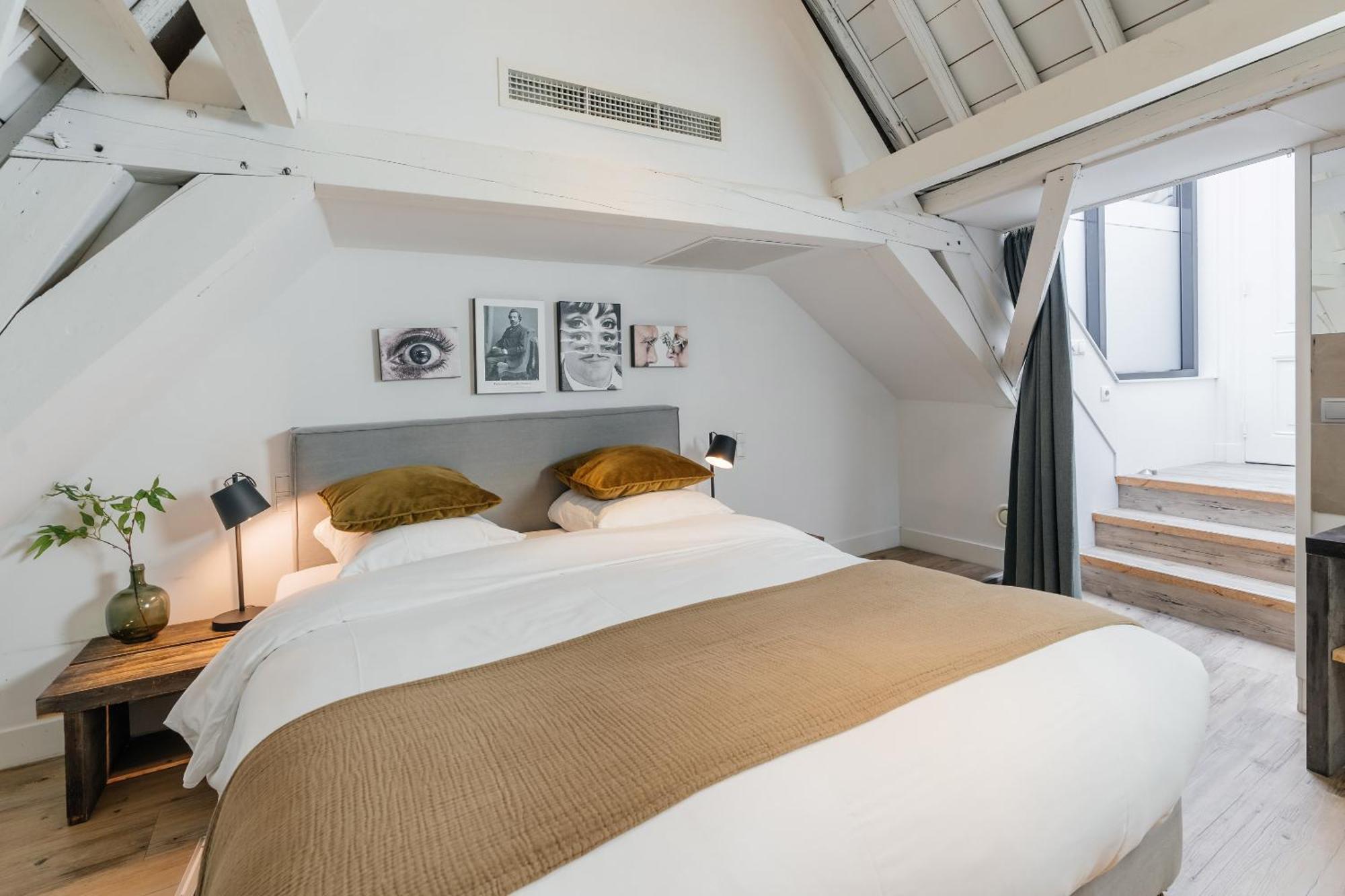 Small Double Room,1518752866:JPEG