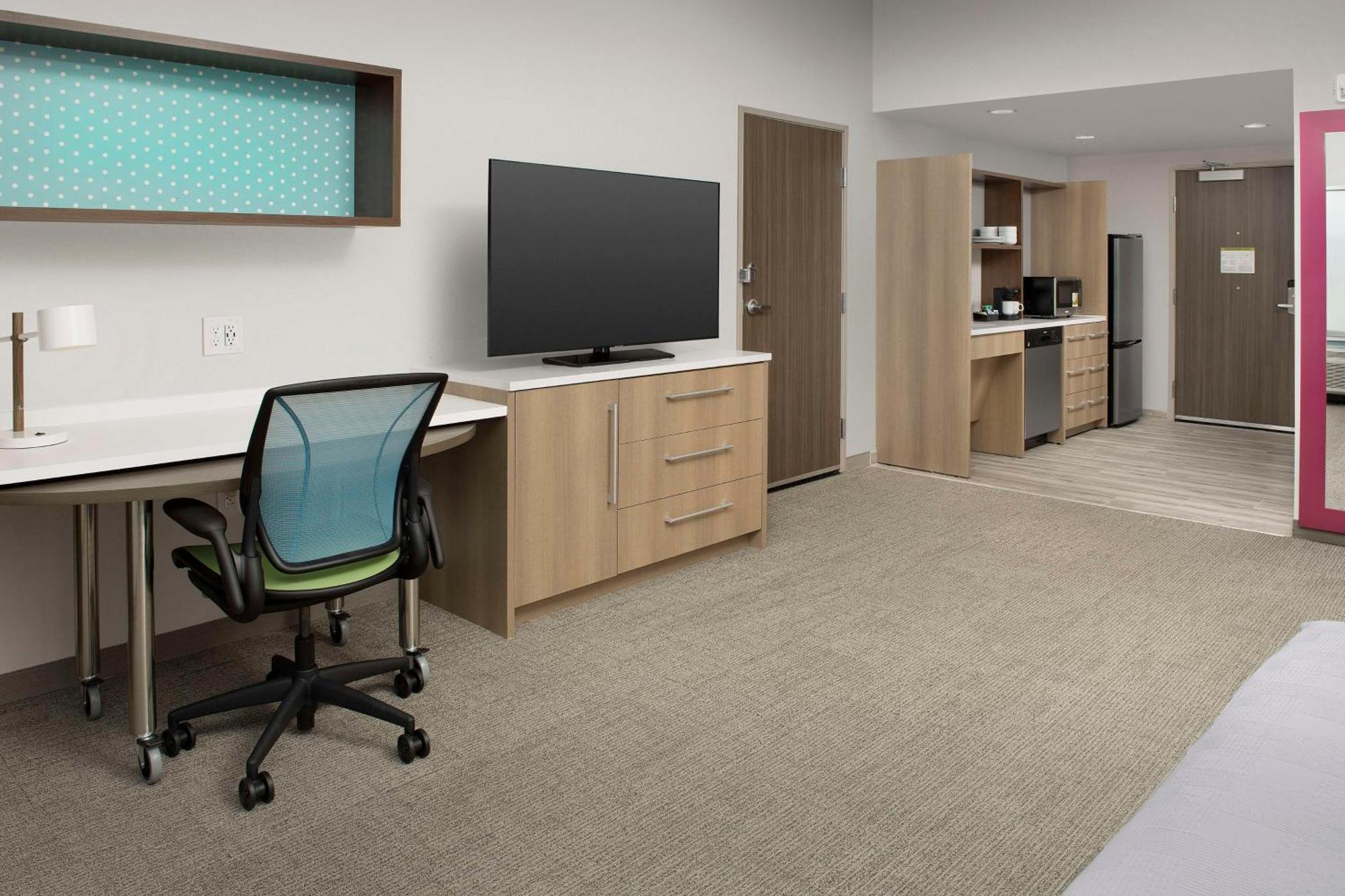King Studio - Mobility and Hearing Access/Non-Smoking
