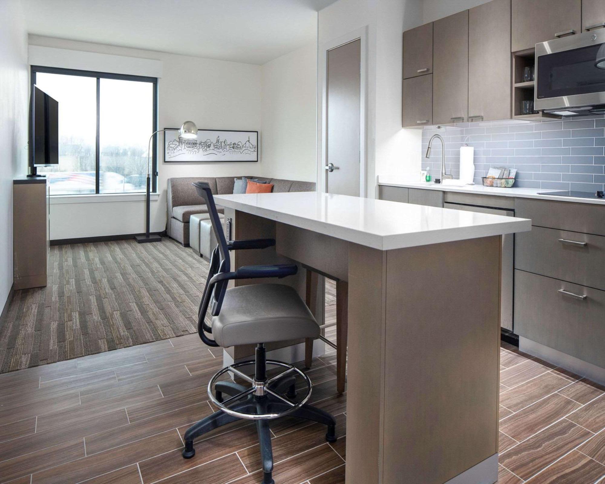 One Bedroom Kitchen Suite with Two Queen Beds and Sofa Bed